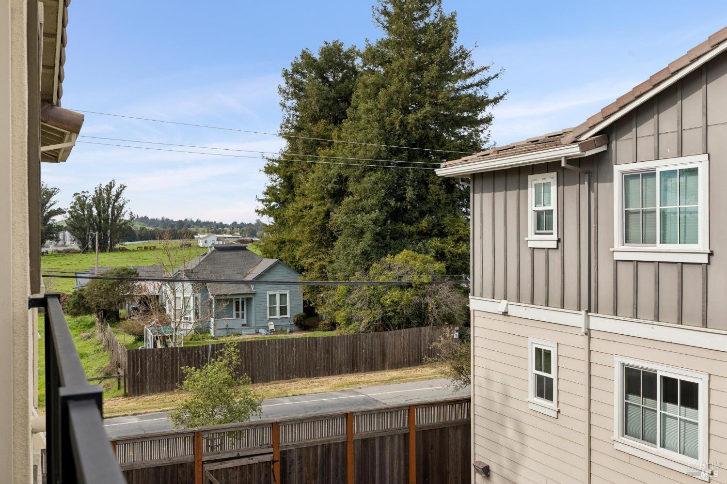 Detail Gallery Image 33 of 39 For 1414 Mauro Pietro Dr #301,  Petaluma,  CA 94954 - 3 Beds | 2 Baths