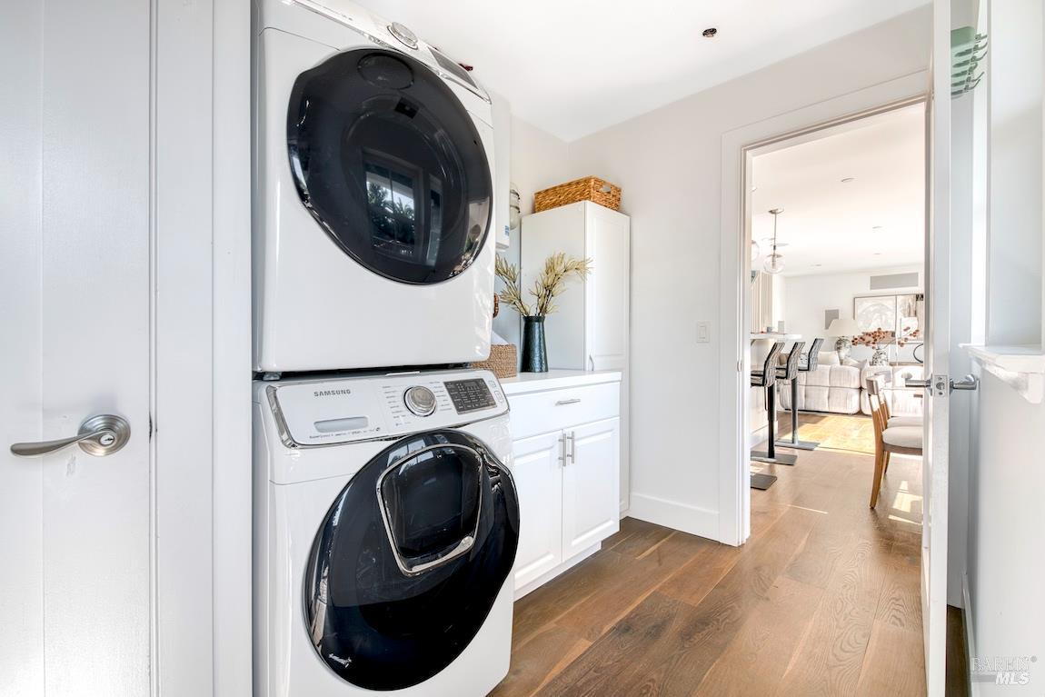 Detail Gallery Image 18 of 39 For 34 Diane Ln, Larkspur,  CA 94939 - 4 Beds | 3 Baths