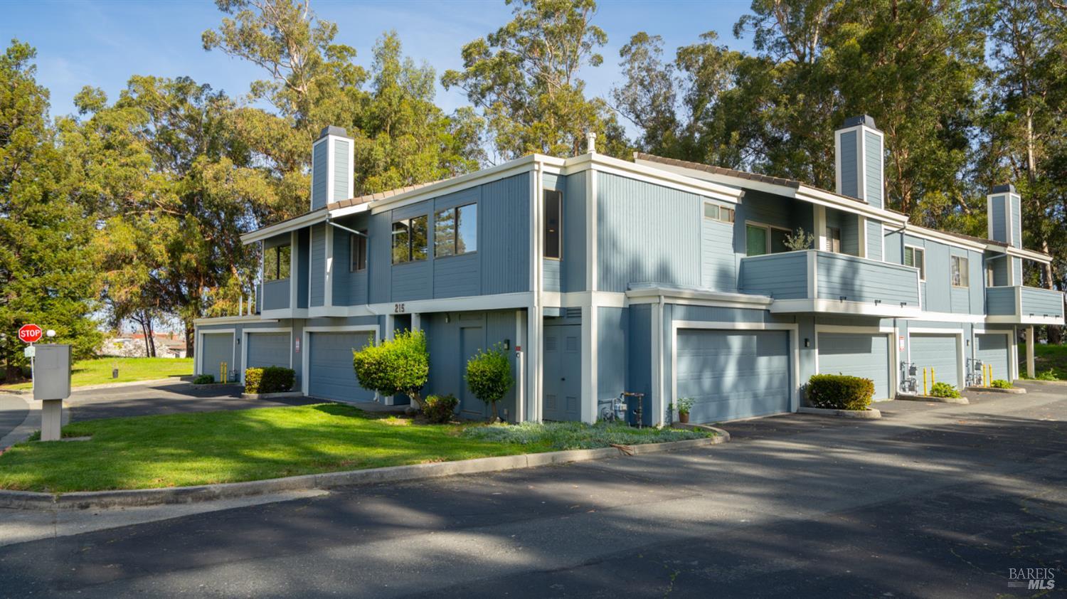 Detail Gallery Image 4 of 55 For 215 Apollo Unkn #1,  Hercules,  CA 94547 - 2 Beds | 1/1 Baths