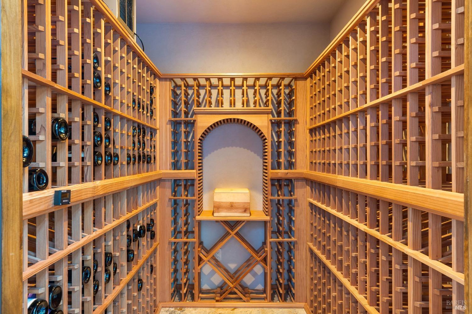 Detail Gallery Image 4 of 39 For 235 Clear Ridge Dr, Healdsburg,  CA 95448 - 4 Beds | 4/1 Baths