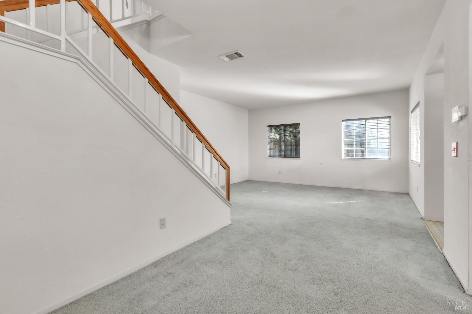 Detail Gallery Image 8 of 39 For 356 Jacaranda Dr, Suisun City,  CA 94585 - 3 Beds | 2/1 Baths