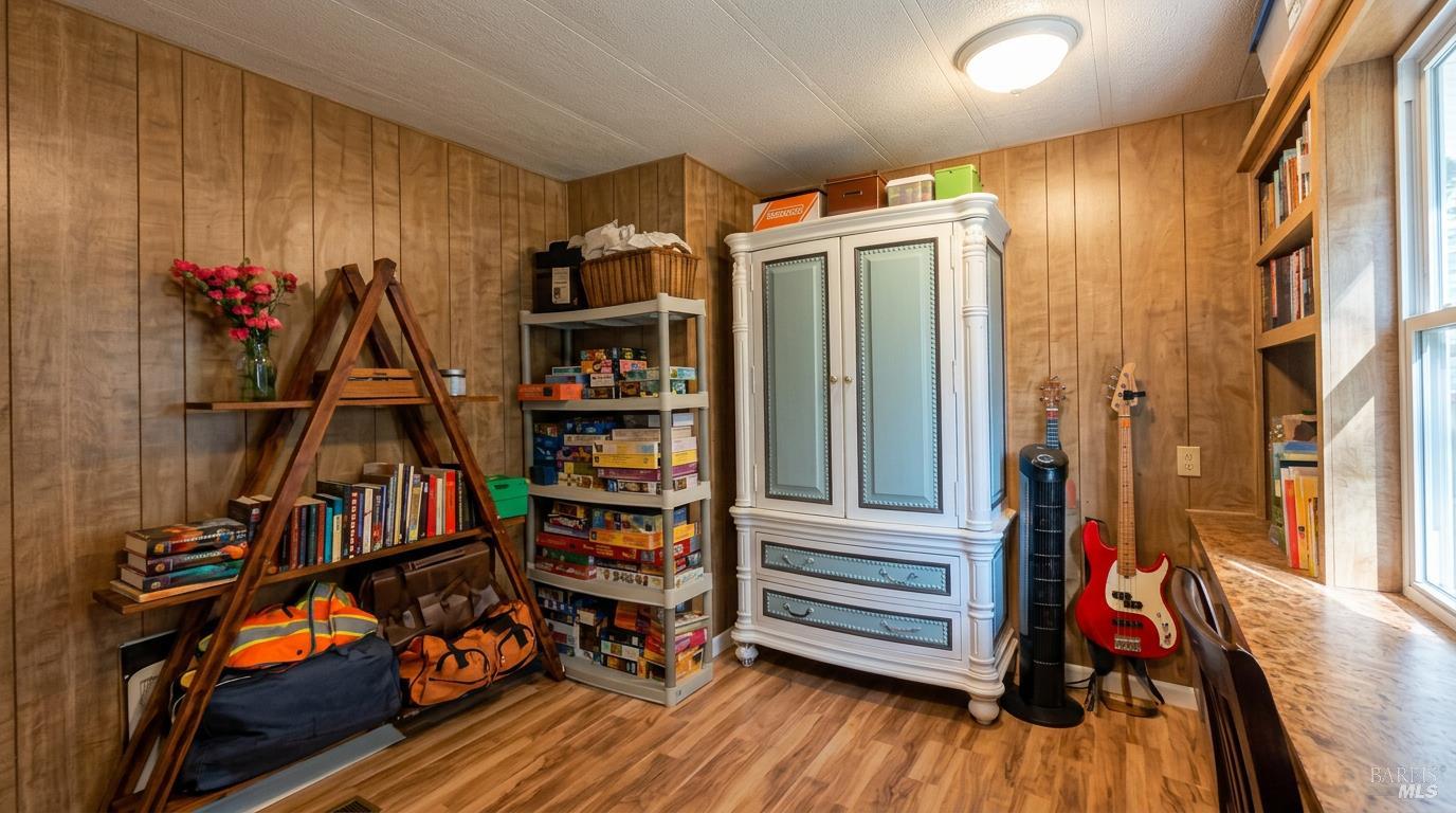 Detail Gallery Image 8 of 14 For 7186 Plumas St, Nice,  CA 95464 - 3 Beds | 2 Baths