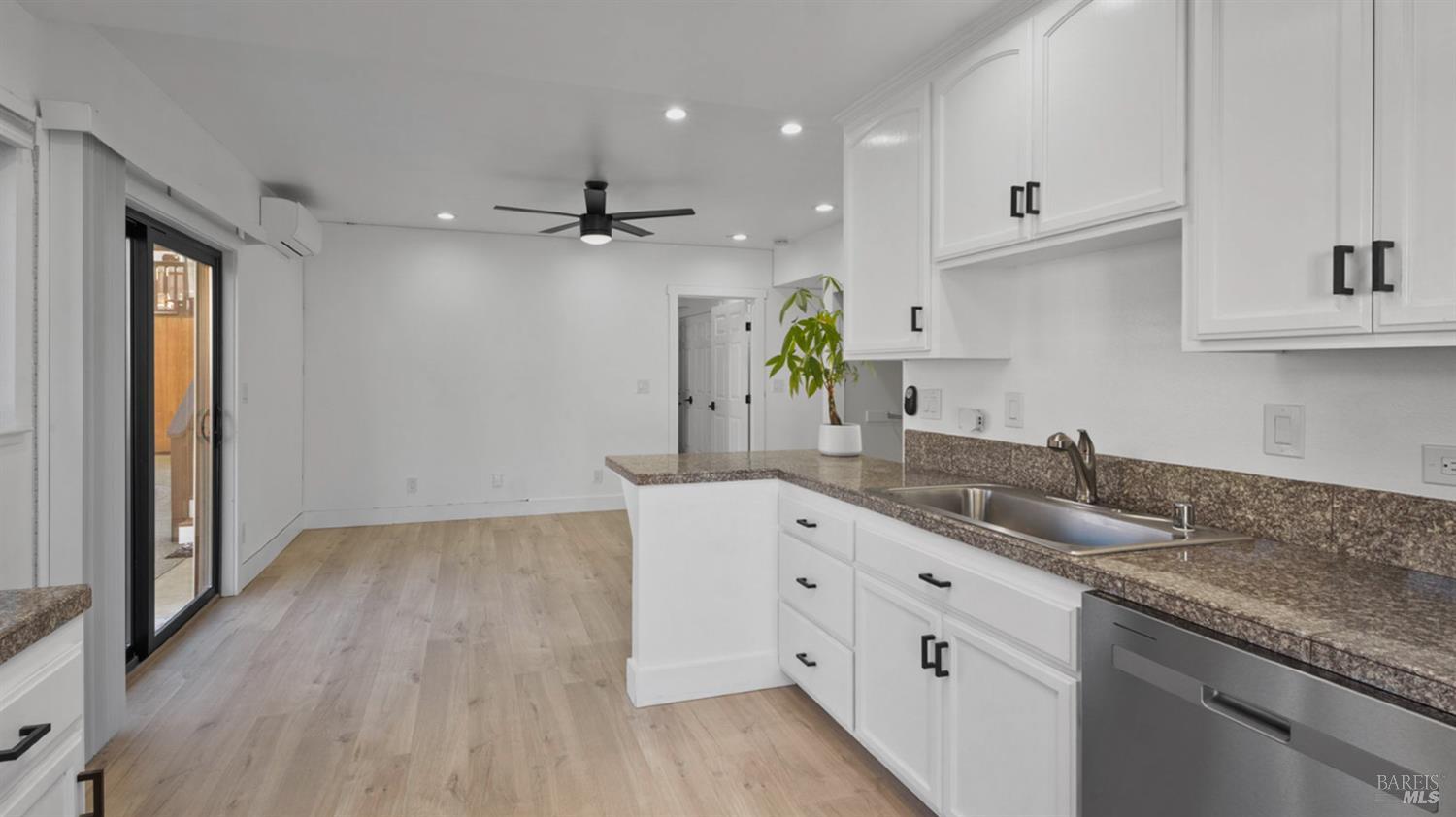 Detail Gallery Image 85 of 91 For 1081 Tamarisk Dr a,  Napa,  CA 94559 - 4 Beds | 3/1 Baths