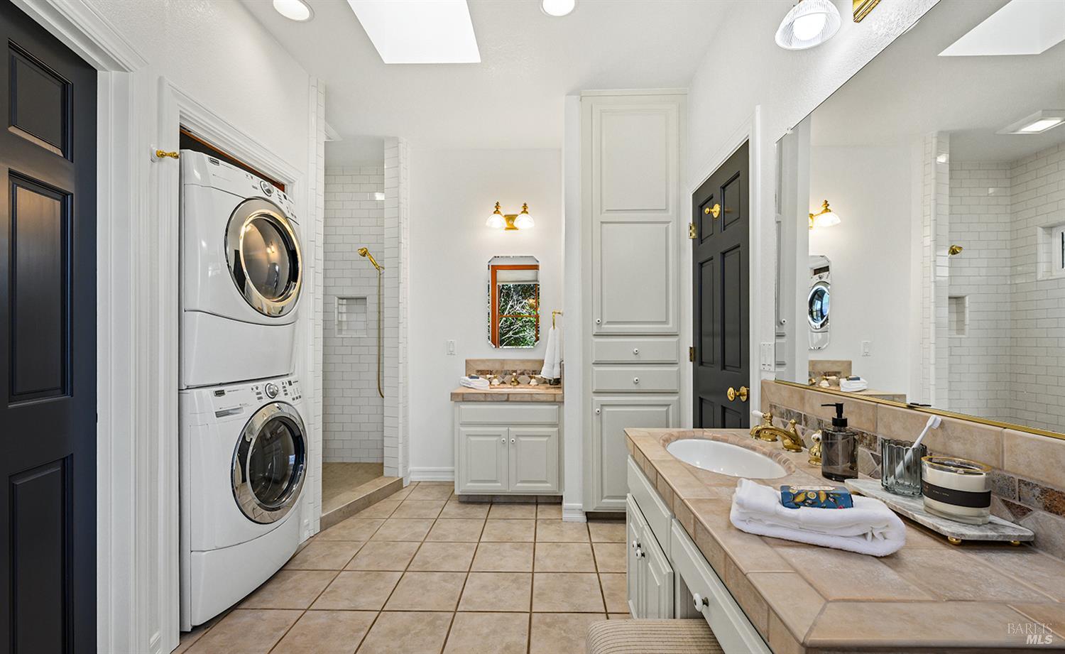 Detail Gallery Image 32 of 61 For 735 Johnson St, Healdsburg,  CA 95448 - 3 Beds | 2 Baths