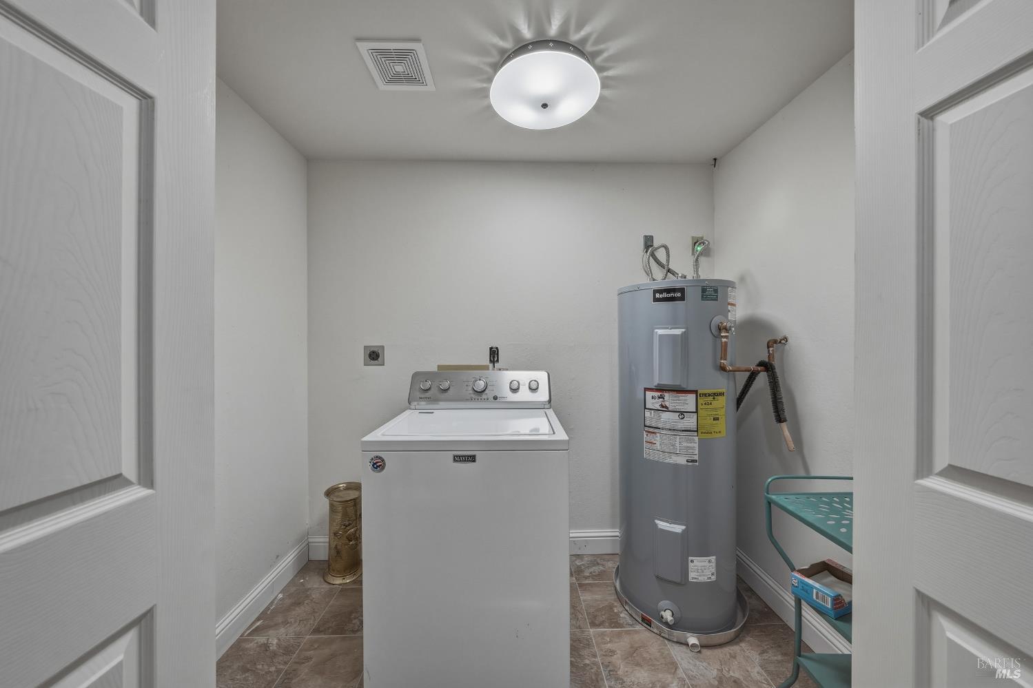 Detail Gallery Image 29 of 75 For 1001 Louis Way, Lakeport,  CA 95453 - 3 Beds | 2/1 Baths