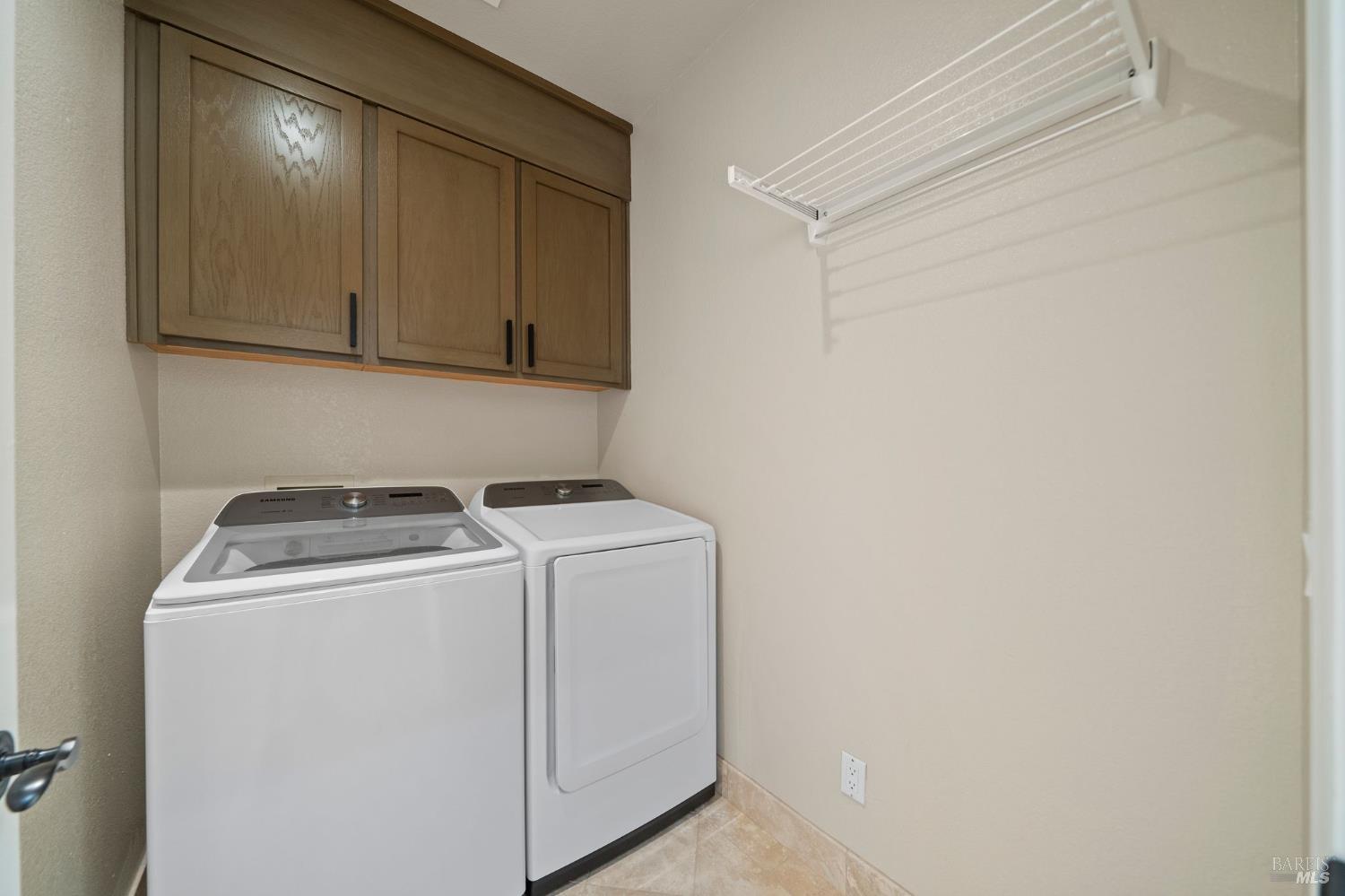 Detail Gallery Image 34 of 72 For 4706 Devonshire Pl, Santa Rosa,  CA 95405 - 5 Beds | 3 Baths