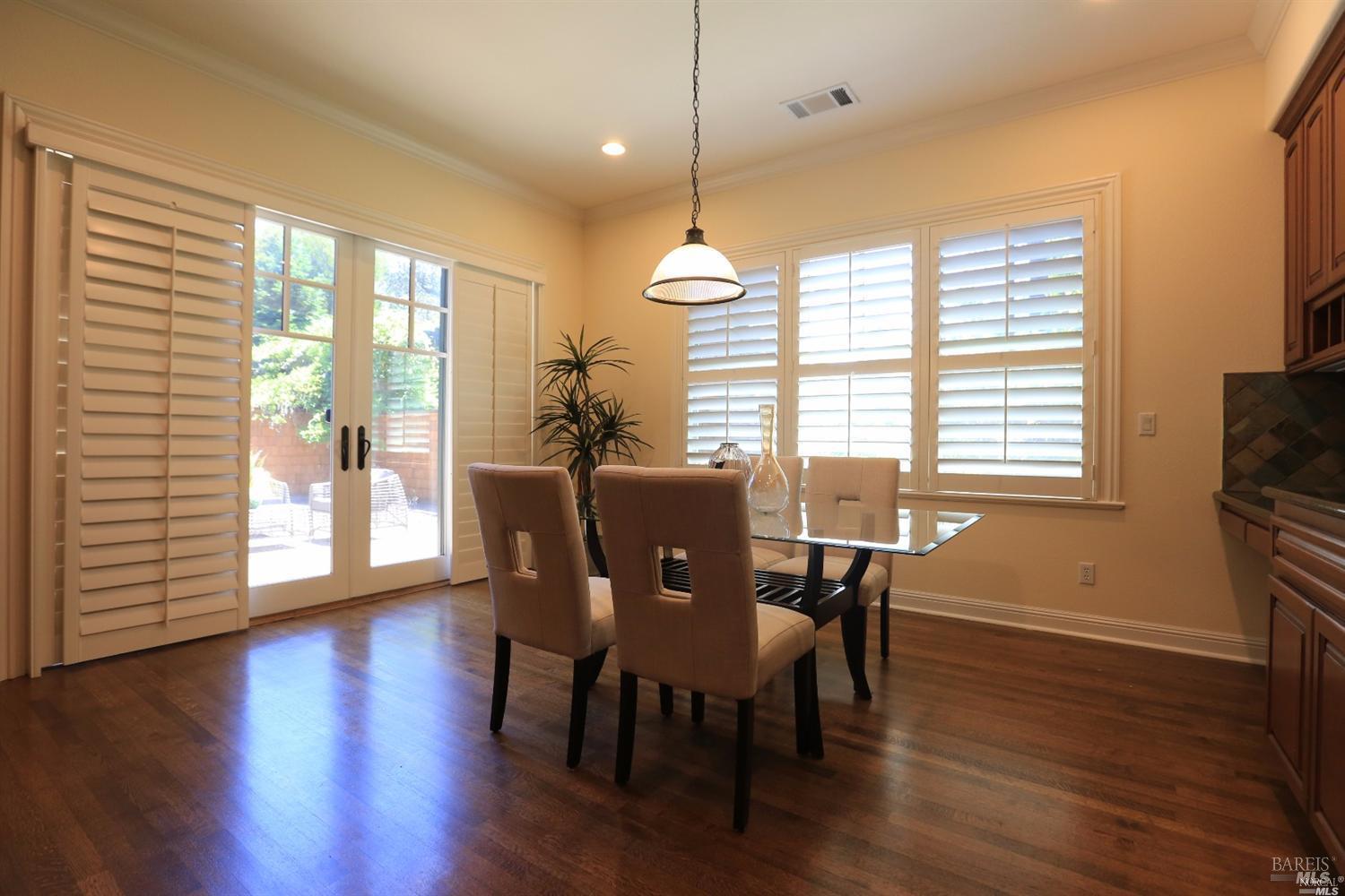 Detail Gallery Image 7 of 27 For 31 Ross Ter, Kentfield,  CA 94904 - 4 Beds | 4/1 Baths