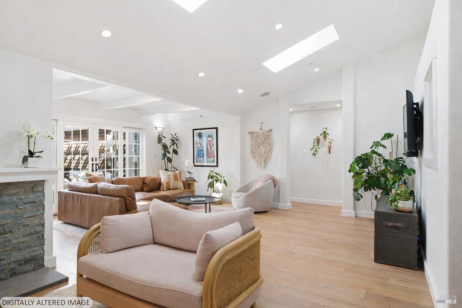 Detail Gallery Image 7 of 90 For 283 Karen Way, Tiburon,  CA 94920 - 4 Beds | 3 Baths