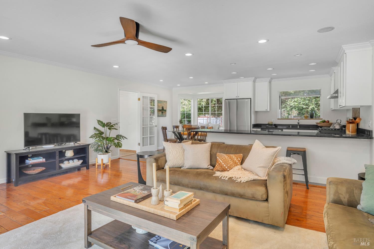 Detail Gallery Image 7 of 41 For 8854 Egg Farm Ln, Kenwood,  CA 95452 - 5 Beds | 3 Baths