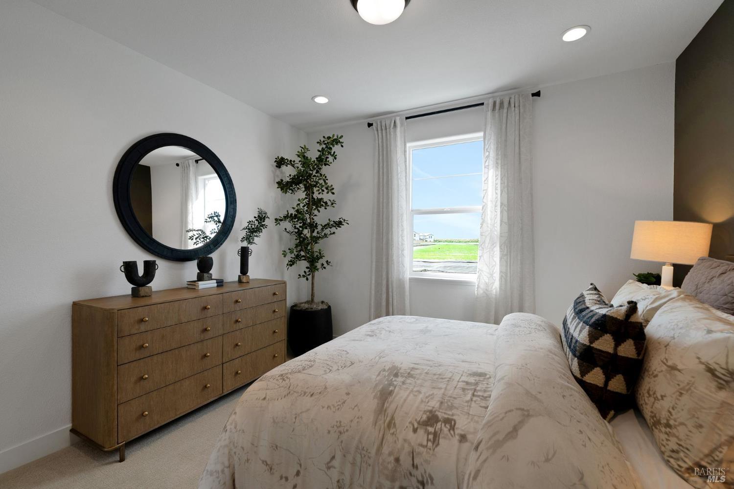 Detail Gallery Image 21 of 39 For 516 Eagle Cir, Oakley,  CA 94561 - 5 Beds | 3 Baths