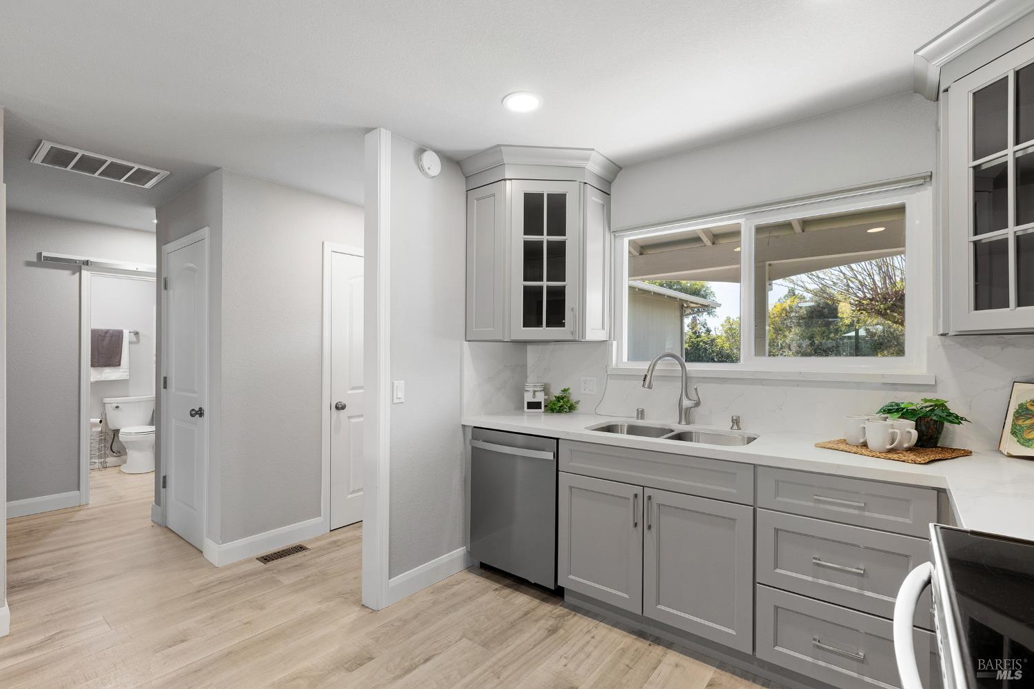 Detail Gallery Image 10 of 26 For 121 Sequoia Dr, Vacaville,  CA 95687 - 1 Beds | 1 Baths