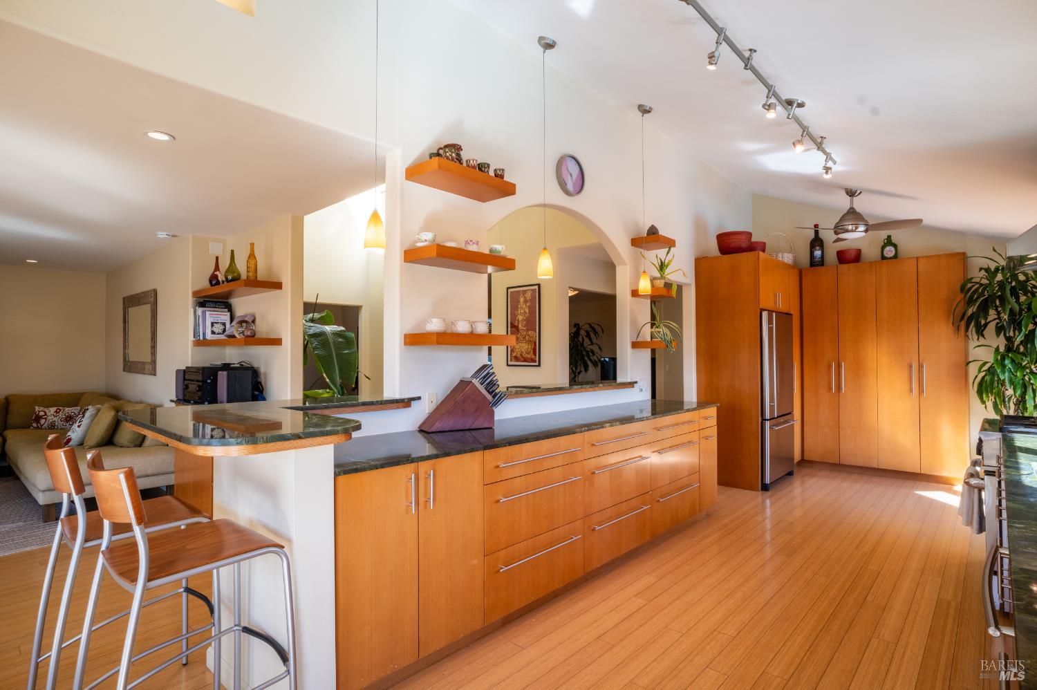 Detail Gallery Image 16 of 49 For 452 Chestnut Ave, Sonoma,  CA 95476 - 3 Beds | 2 Baths