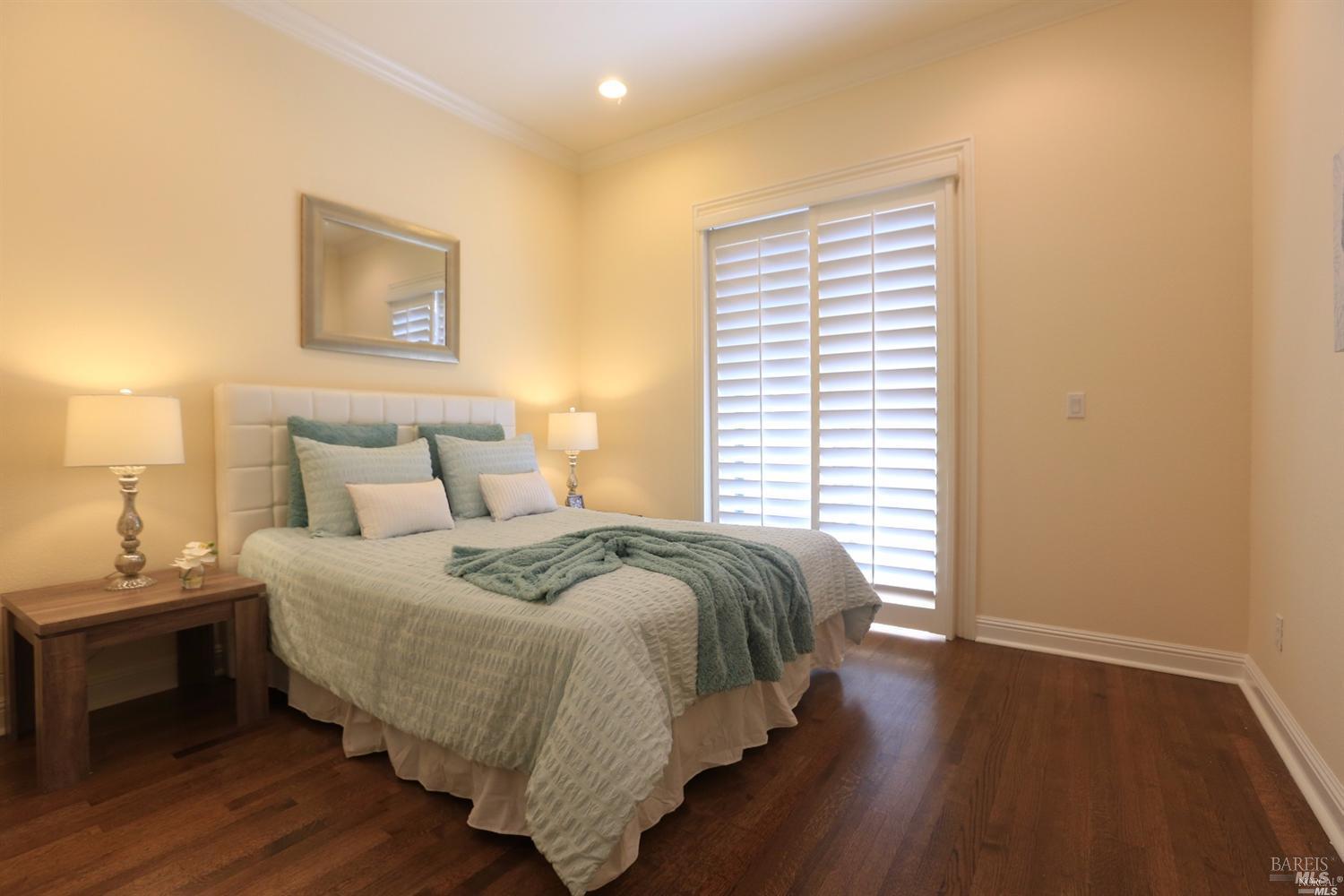 Detail Gallery Image 14 of 27 For 31 Ross Ter, Kentfield,  CA 94904 - 4 Beds | 4/1 Baths