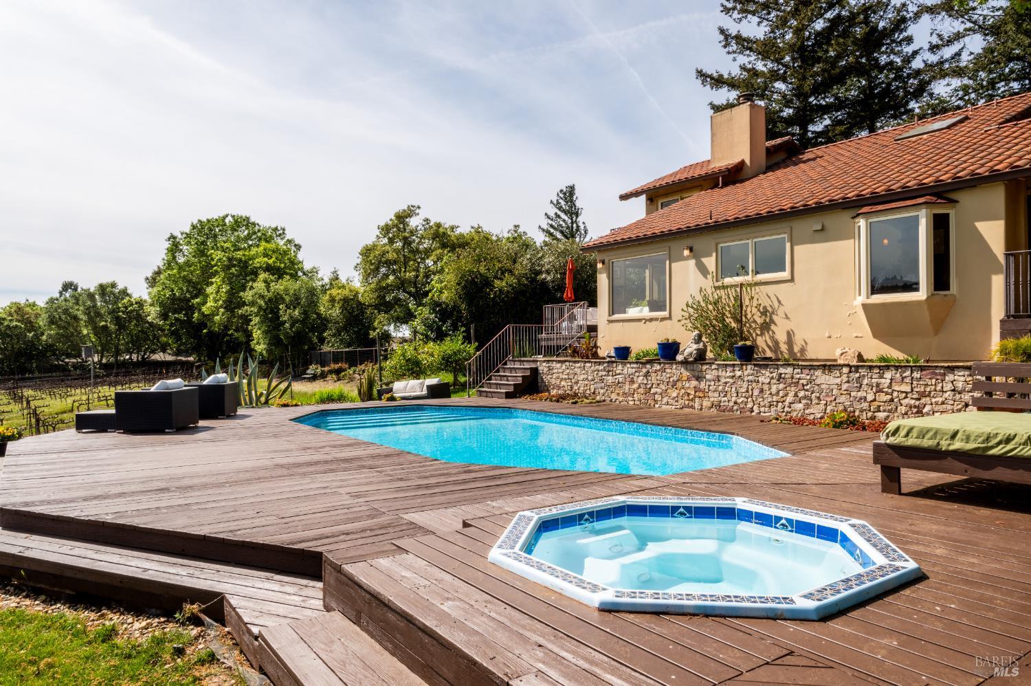 Detail Gallery Image 6 of 49 For 452 Chestnut Ave, Sonoma,  CA 95476 - 3 Beds | 2 Baths