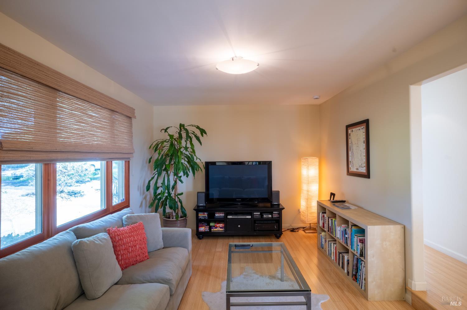 Detail Gallery Image 30 of 49 For 452 Chestnut Ave, Sonoma,  CA 95476 - 3 Beds | 2 Baths