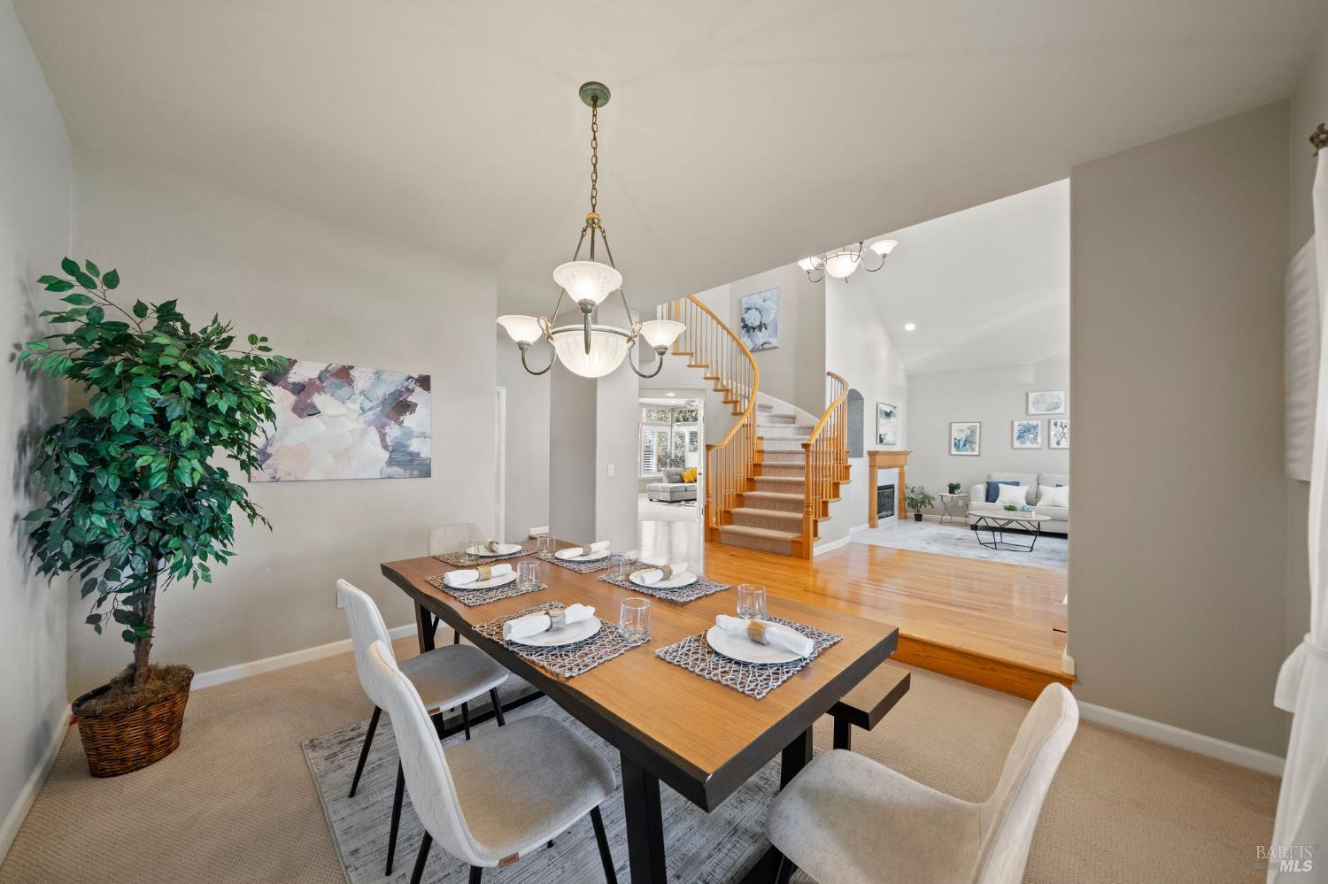 Detail Gallery Image 9 of 72 For 4706 Devonshire Pl, Santa Rosa,  CA 95405 - 5 Beds | 3 Baths