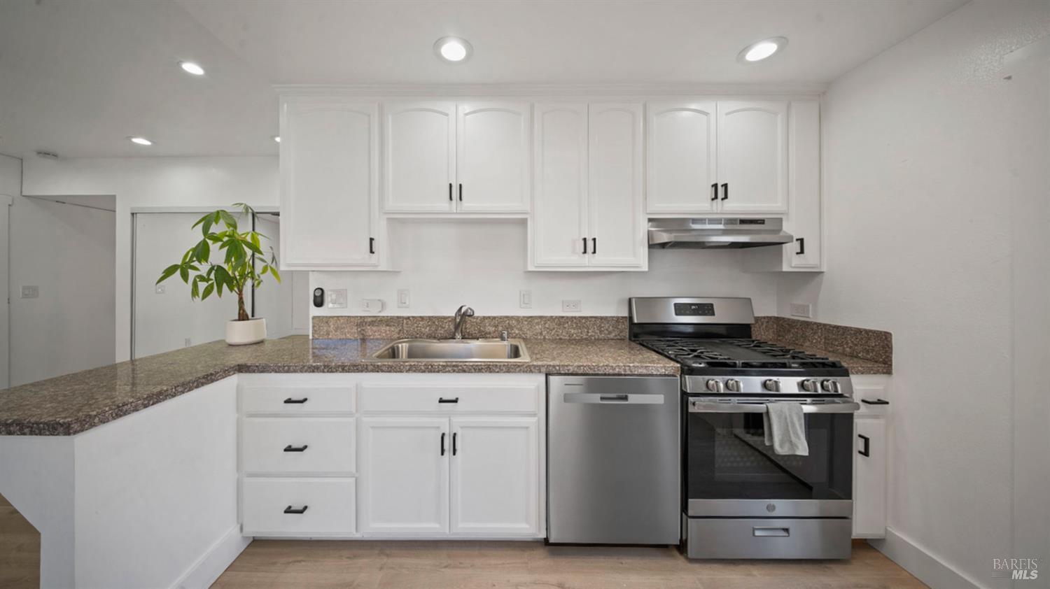 Detail Gallery Image 83 of 91 For 1081 Tamarisk Dr a,  Napa,  CA 94559 - 4 Beds | 3/1 Baths