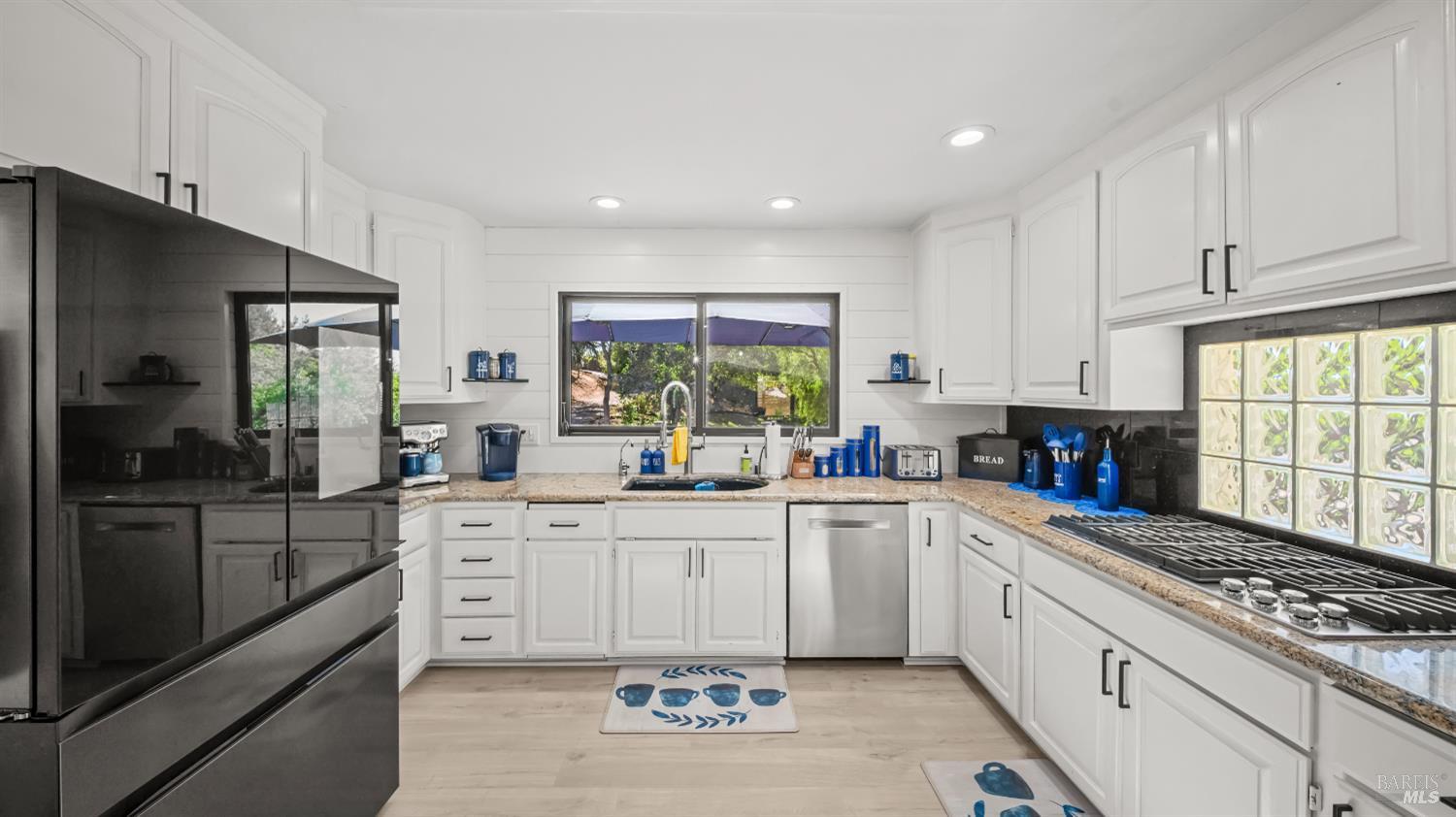 Detail Gallery Image 21 of 91 For 1081 Tamarisk Dr a,  Napa,  CA 94559 - 4 Beds | 3/1 Baths