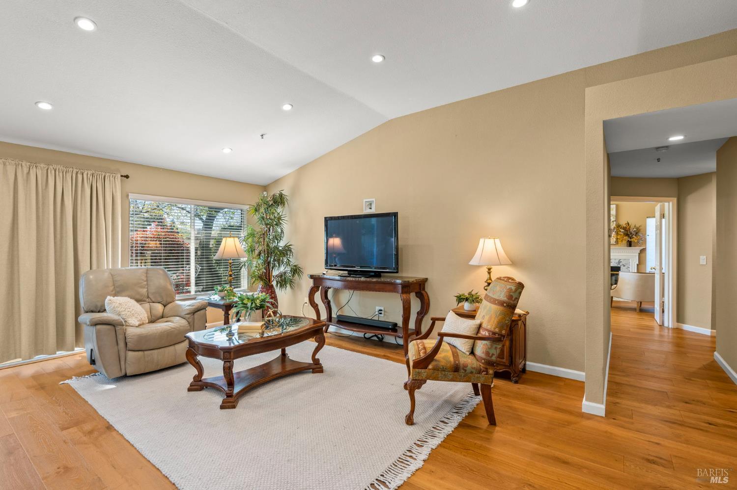 Detail Gallery Image 21 of 56 For 3321 Stratford Ct, Napa,  CA 94558 - 3 Beds | 2 Baths