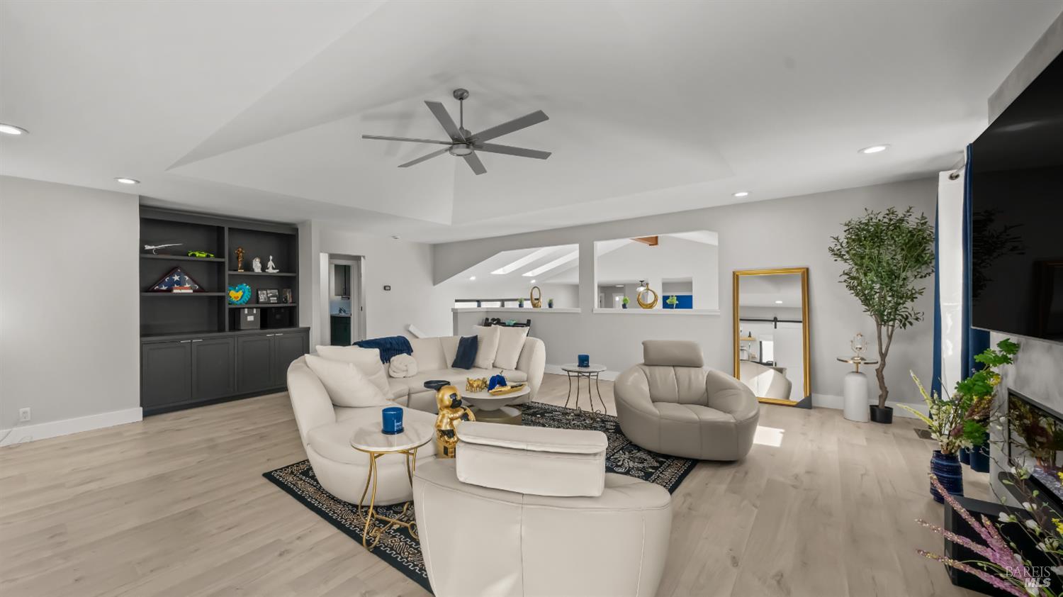 Detail Gallery Image 28 of 91 For 1081 Tamarisk Dr a,  Napa,  CA 94559 - 4 Beds | 3/1 Baths