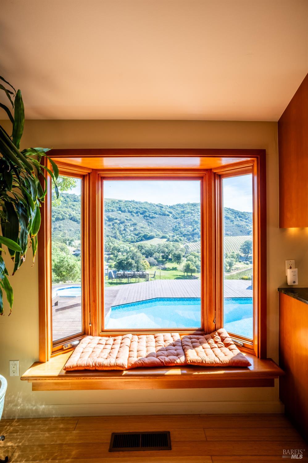 Detail Gallery Image 22 of 49 For 452 Chestnut Ave, Sonoma,  CA 95476 - 3 Beds | 2 Baths