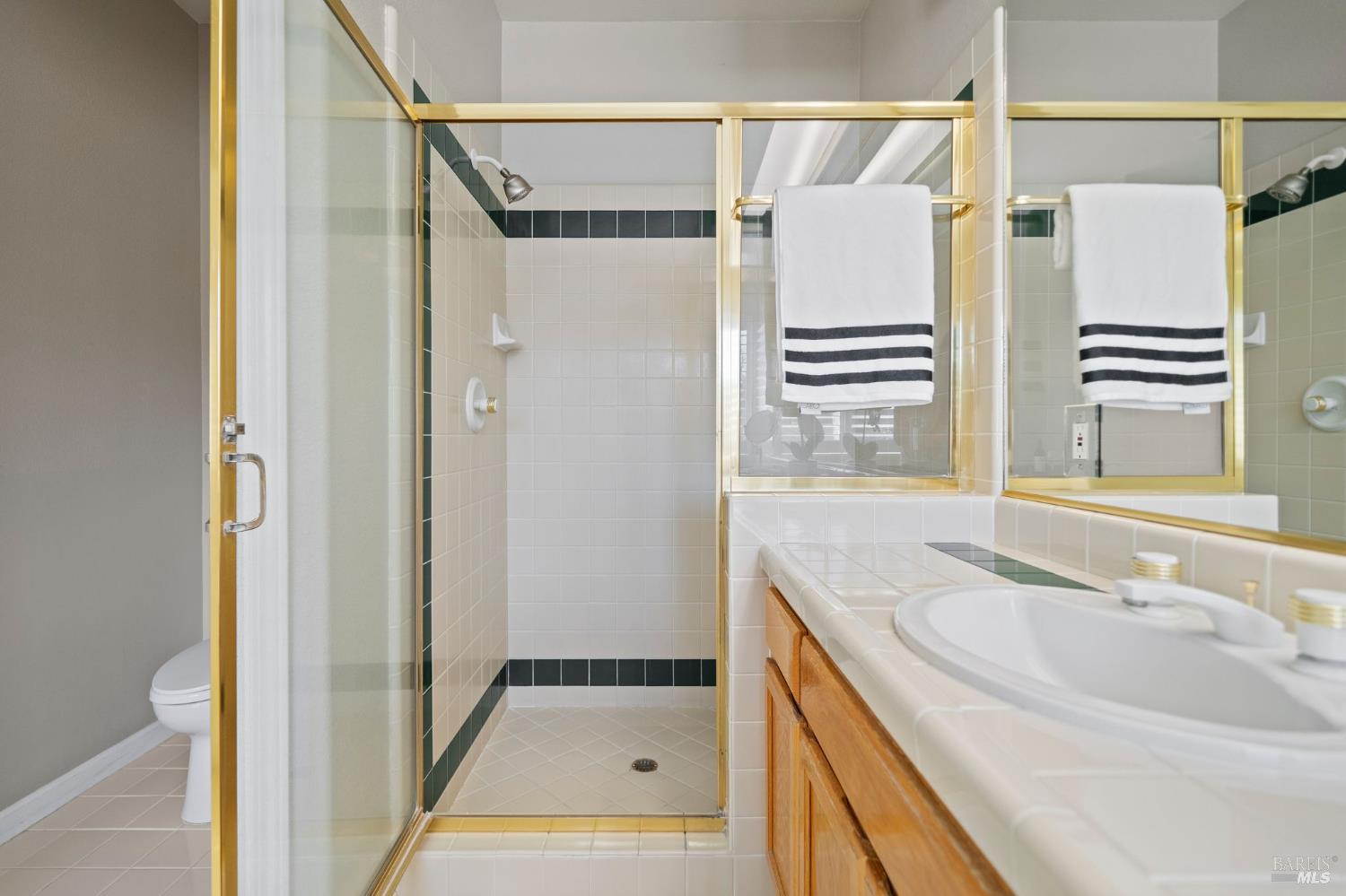 Detail Gallery Image 44 of 72 For 4706 Devonshire Pl, Santa Rosa,  CA 95405 - 5 Beds | 3 Baths