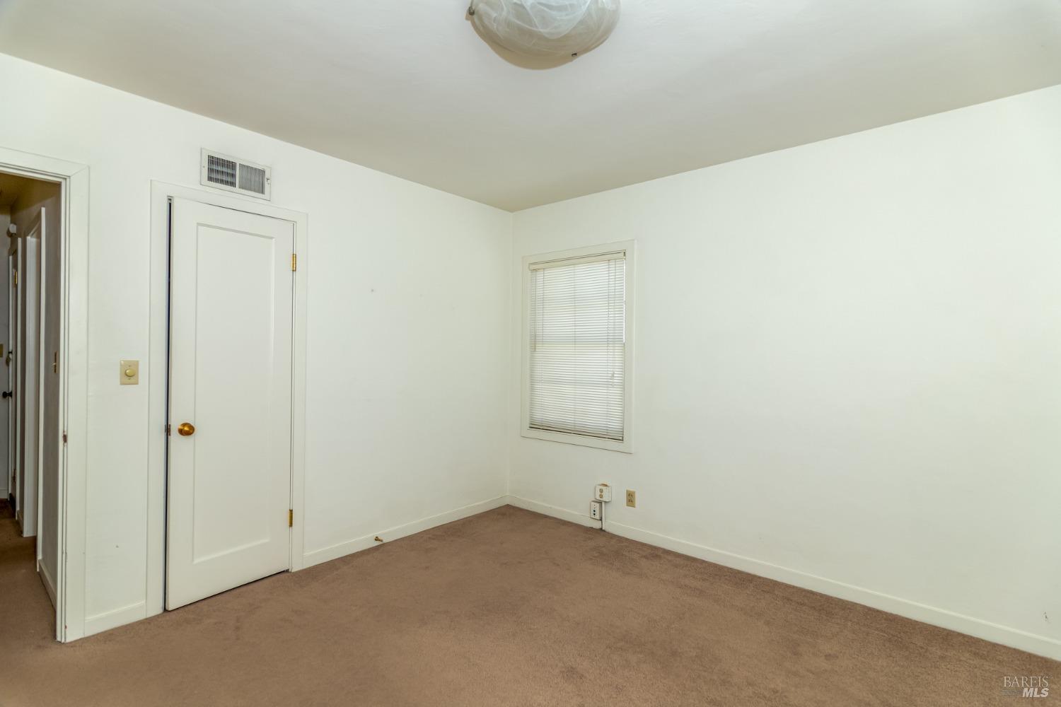 Detail Gallery Image 14 of 30 For 821 Healdsburg Ave, Healdsburg,  CA 95448 - – Beds | – Baths