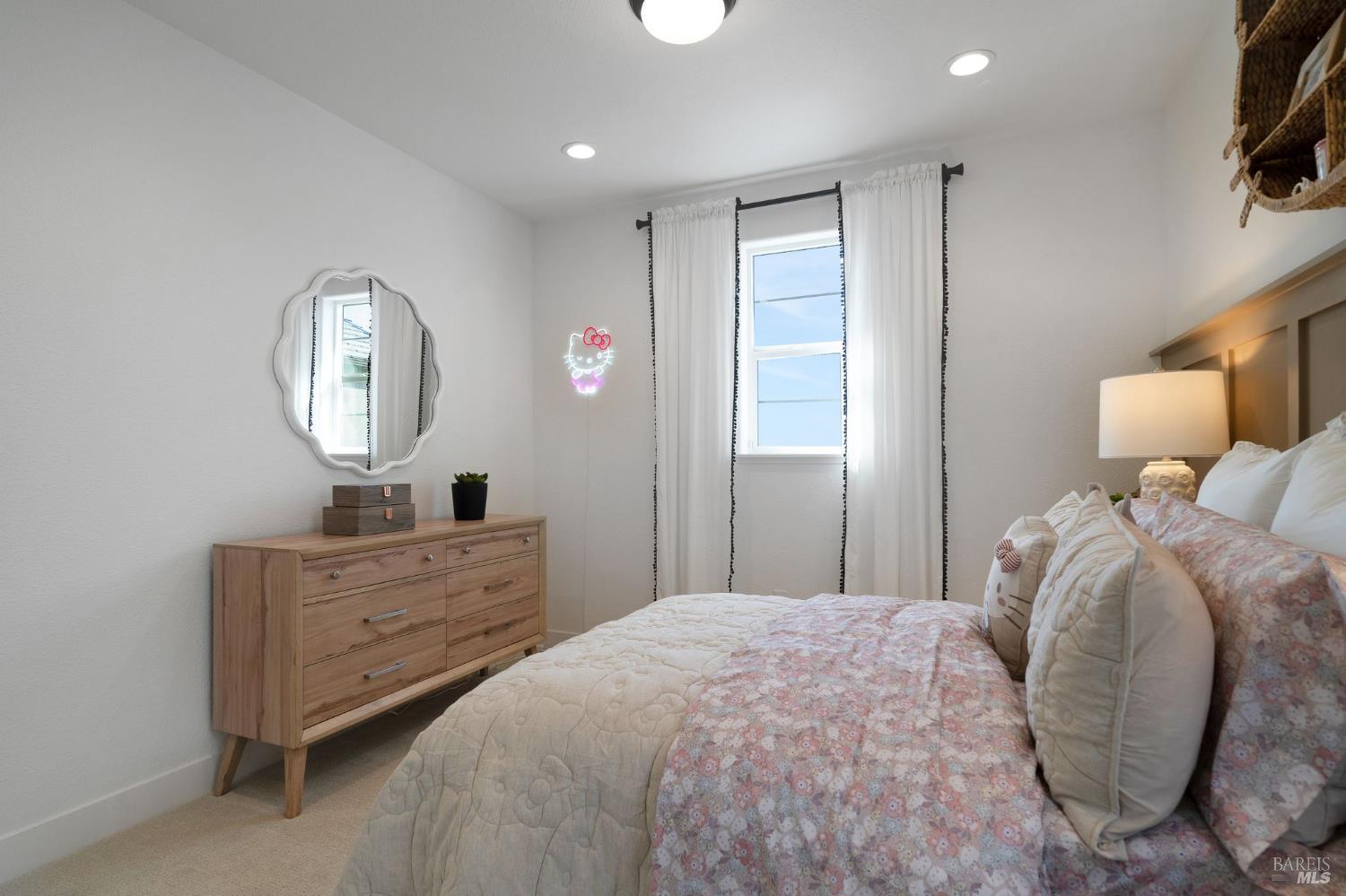 Detail Gallery Image 29 of 39 For 516 Eagle Cir, Oakley,  CA 94561 - 5 Beds | 3 Baths