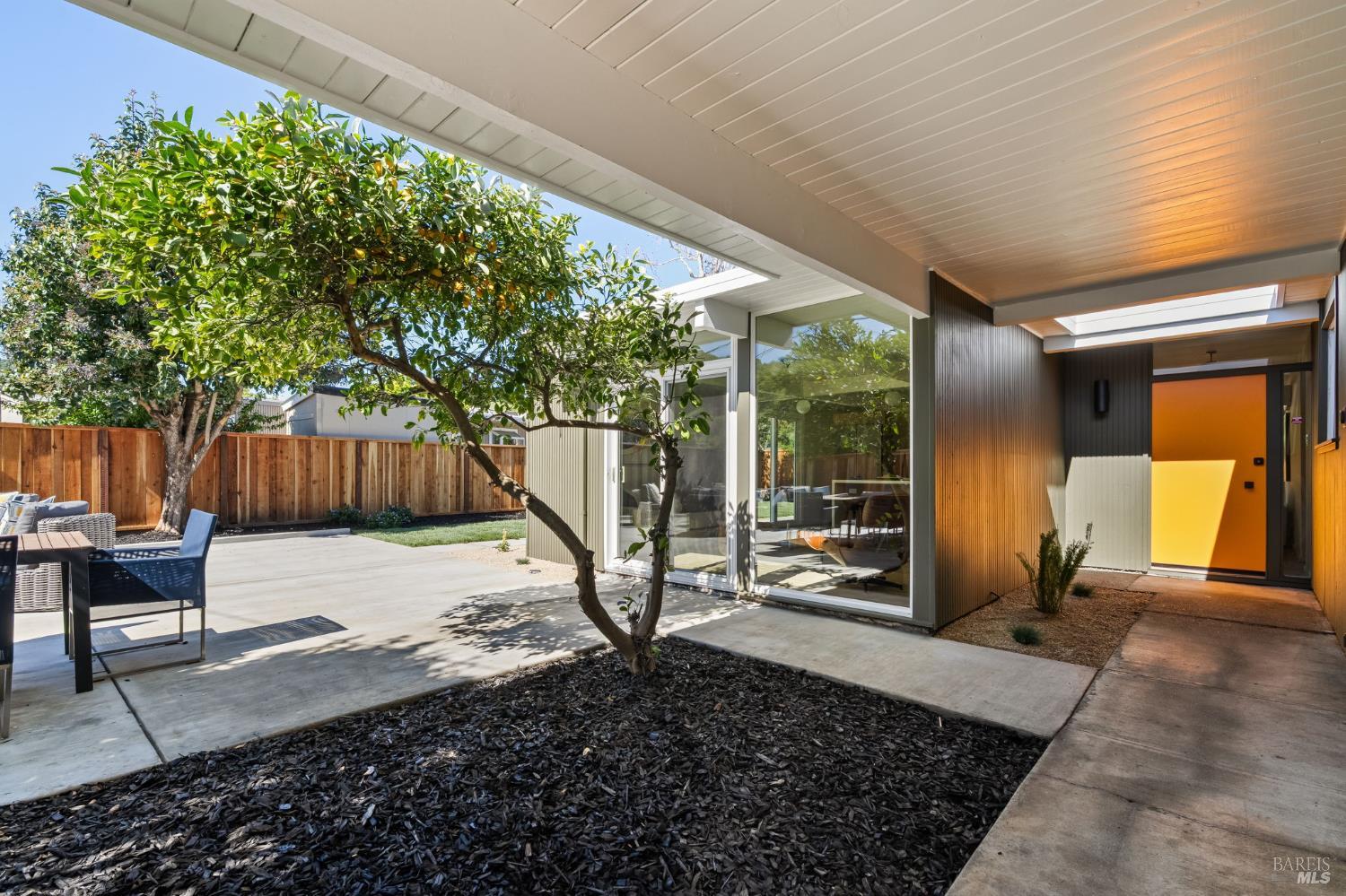 Detail Gallery Image 24 of 27 For 776 Montecillo Rd, San Rafael,  CA 94903 - 3 Beds | 2 Baths