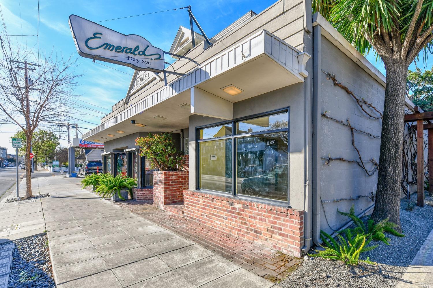 Detail Gallery Image 3 of 59 For 1519 Main St, Napa,  CA 94559 - – Beds | – Baths