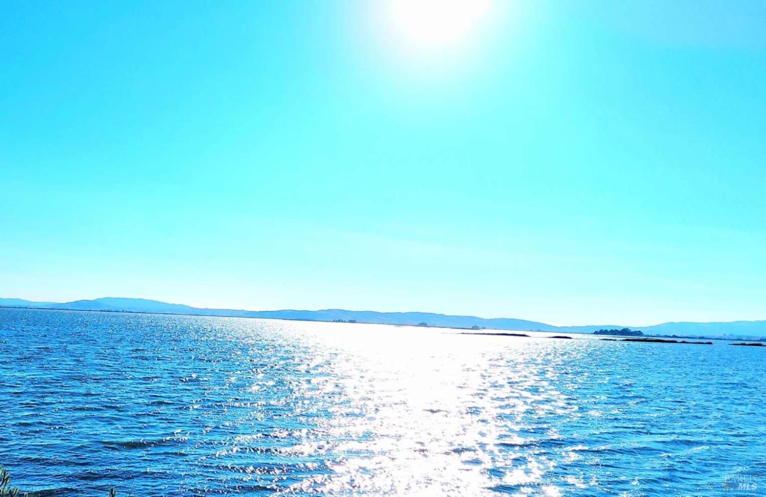 Detail Gallery Image 3 of 26 For 528 Wetlands Edge Rd, American Canyon,  CA 94503 - 4 Beds | 2/1 Baths