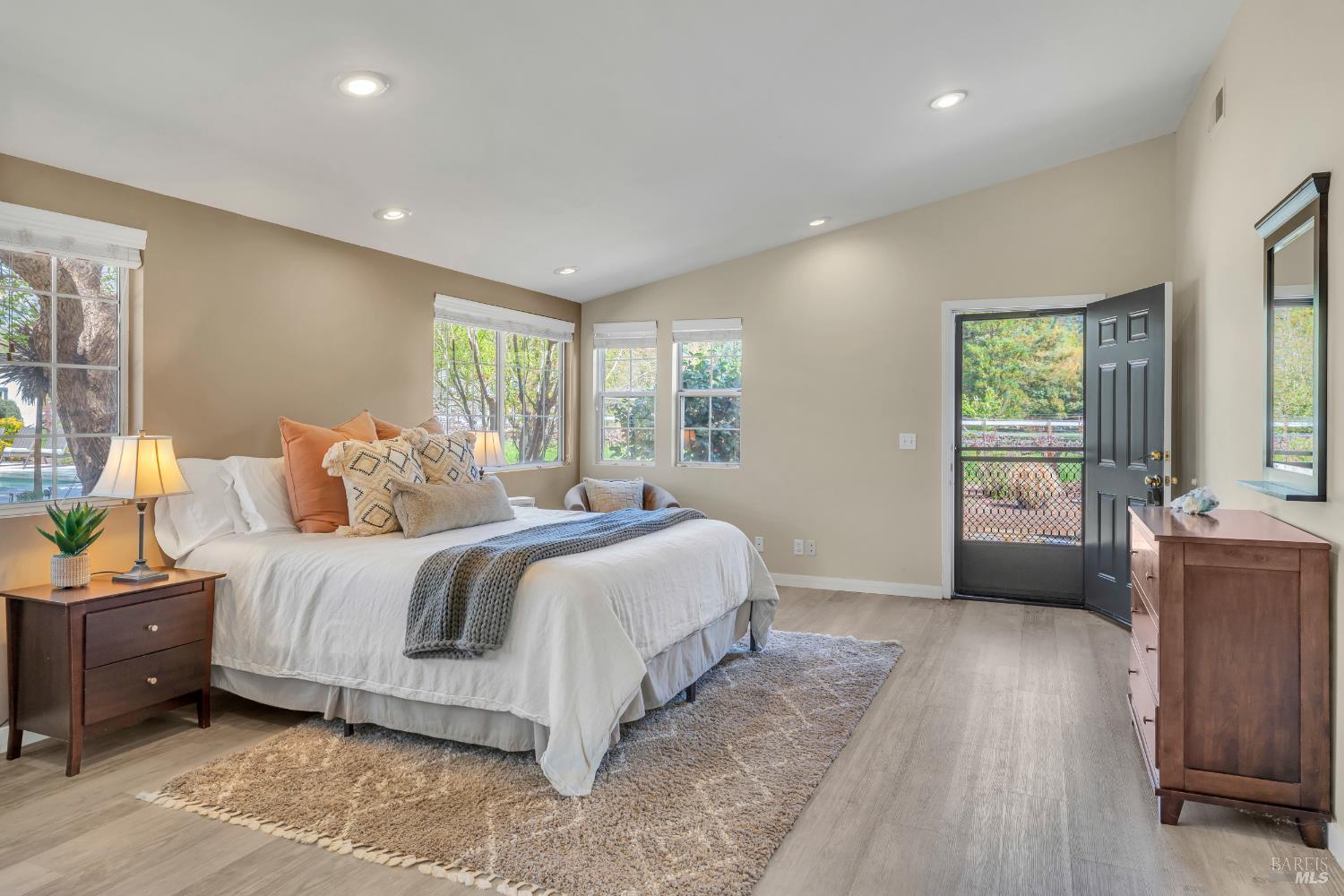 Detail Gallery Image 31 of 41 For 8854 Egg Farm Ln, Kenwood,  CA 95452 - 5 Beds | 3 Baths