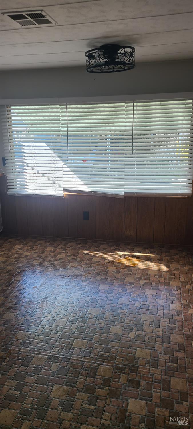 Detail Gallery Image 9 of 12 For 660 Leslie St 8, Ukiah,  CA 95482 - 1 Beds | 1 Baths