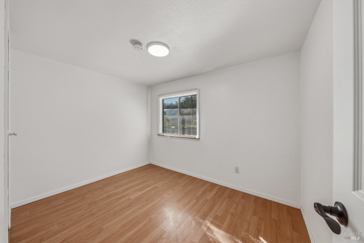 Detail Gallery Image 19 of 40 For 3990 Manchester Ave, Clearlake,  CA 95422 - 3 Beds | 1 Baths