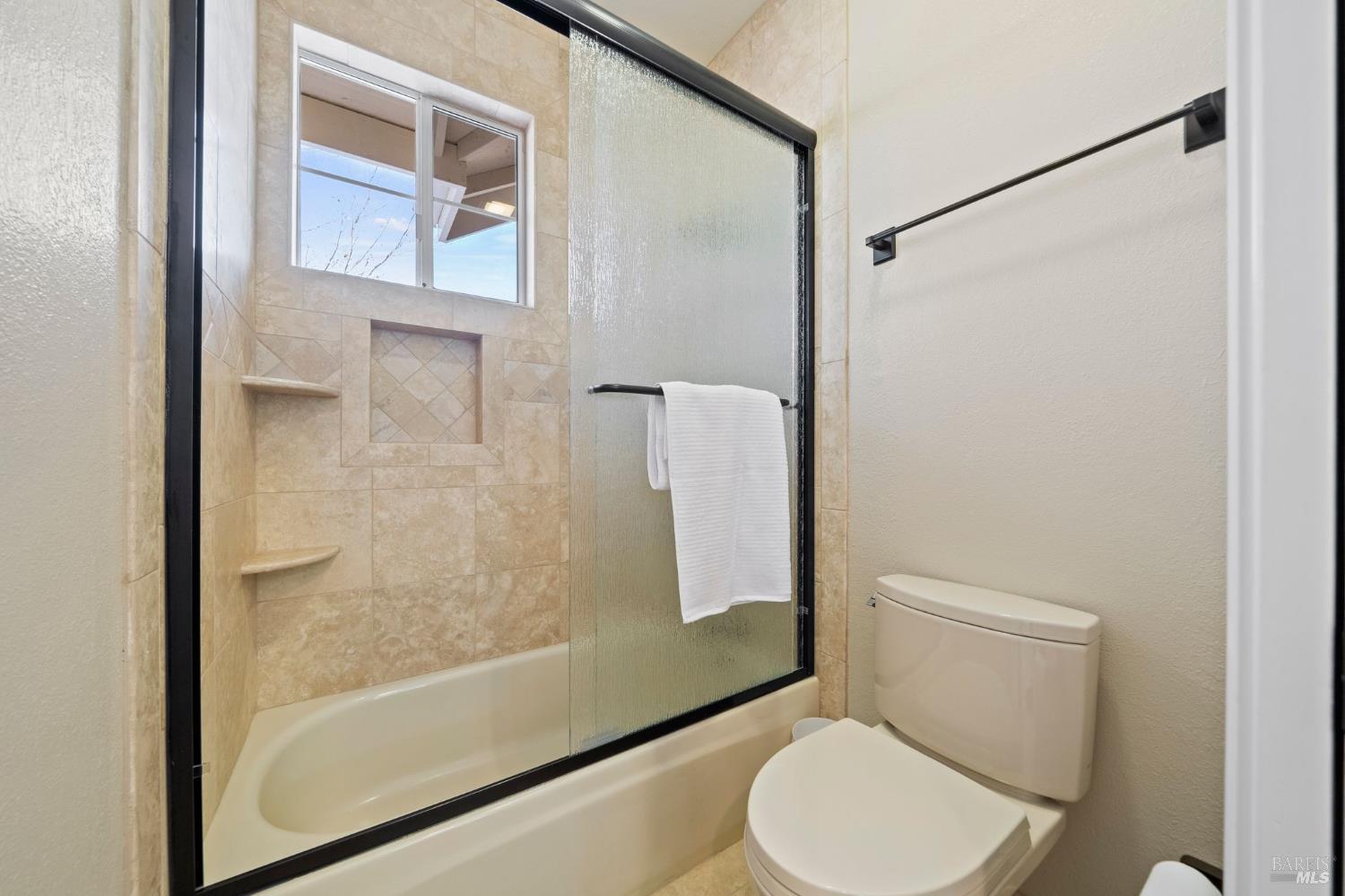 Detail Gallery Image 53 of 72 For 4706 Devonshire Pl, Santa Rosa,  CA 95405 - 5 Beds | 3 Baths