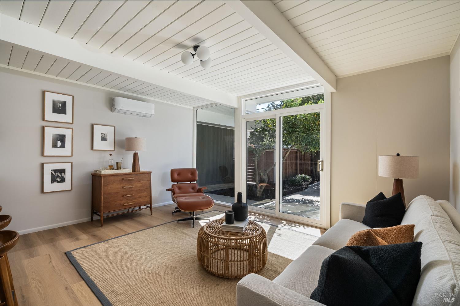 Detail Gallery Image 9 of 27 For 776 Montecillo Rd, San Rafael,  CA 94903 - 3 Beds | 2 Baths