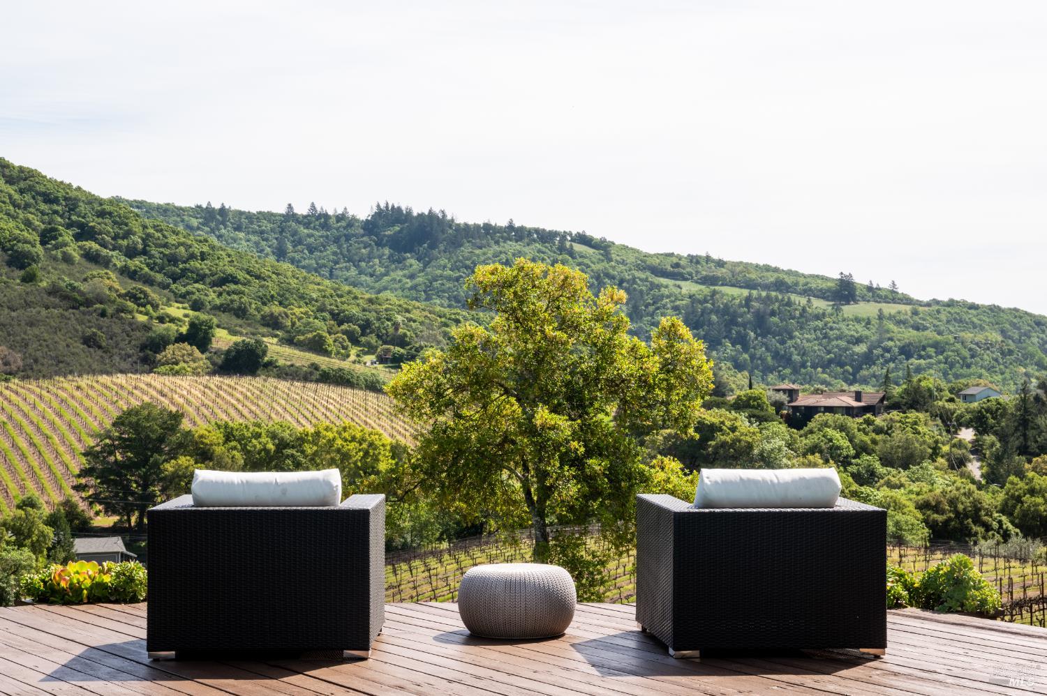 Detail Gallery Image 4 of 49 For 452 Chestnut Ave, Sonoma,  CA 95476 - 3 Beds | 2 Baths