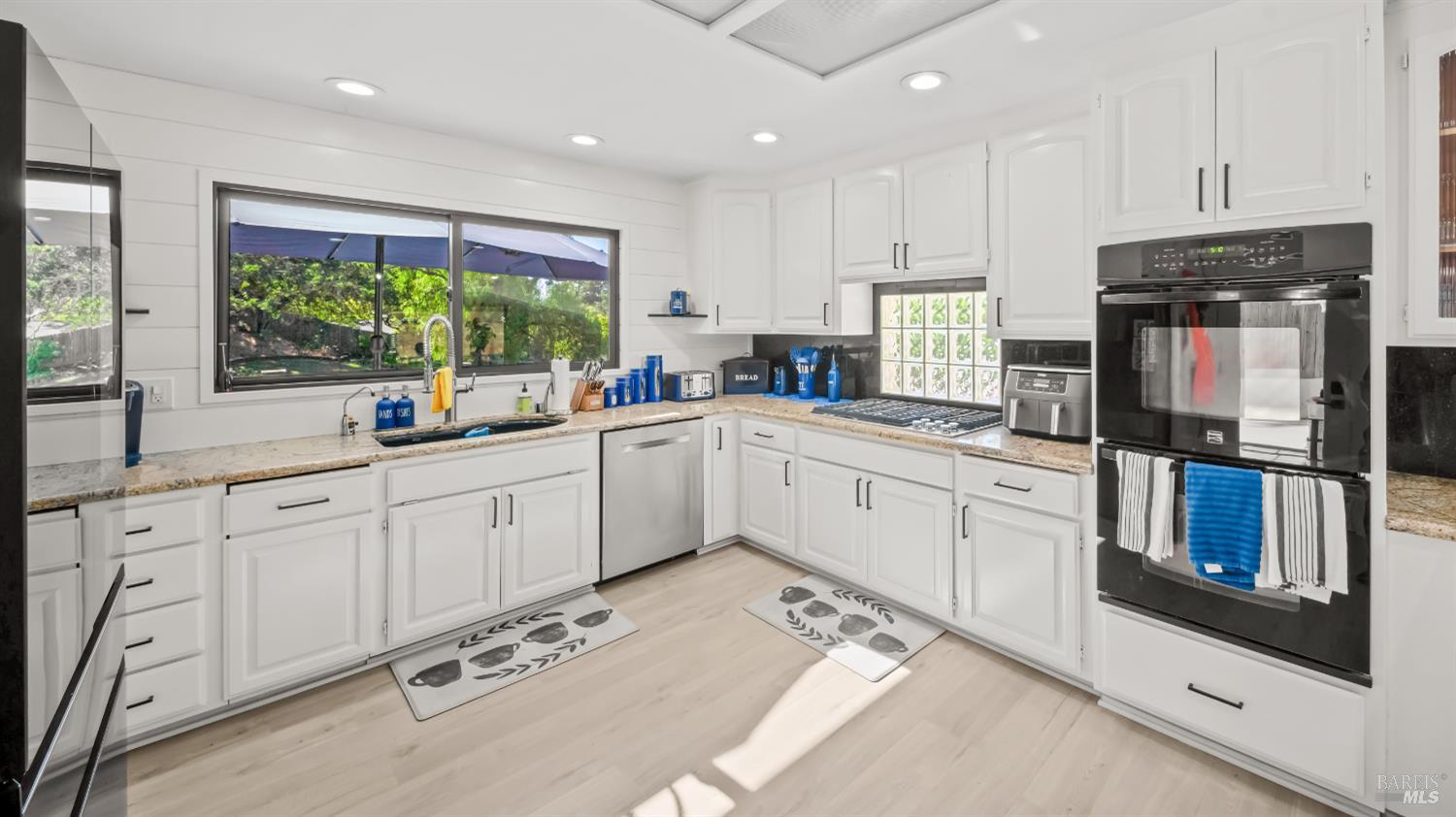 Detail Gallery Image 20 of 91 For 1081 Tamarisk Dr a,  Napa,  CA 94559 - 4 Beds | 3/1 Baths