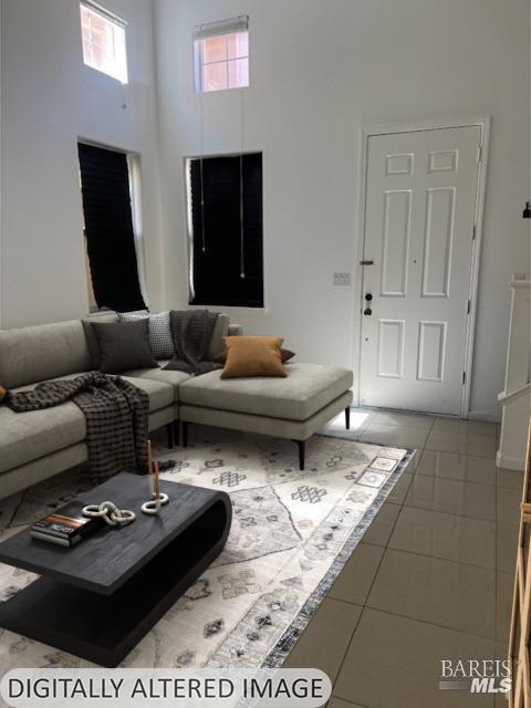 Detail Gallery Image 2 of 21 For 105 San Gabriel Ct, San Pablo,  CA 94806 - 3 Beds | 3 Baths