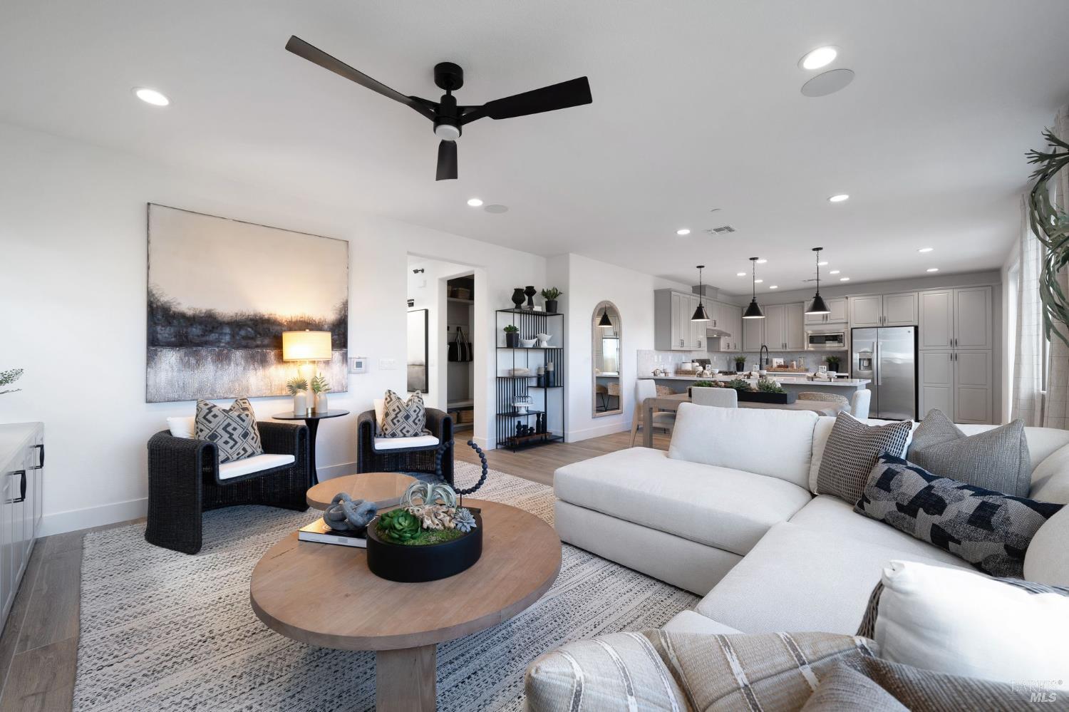 Detail Gallery Image 8 of 39 For 516 Eagle Cir, Oakley,  CA 94561 - 5 Beds | 3 Baths