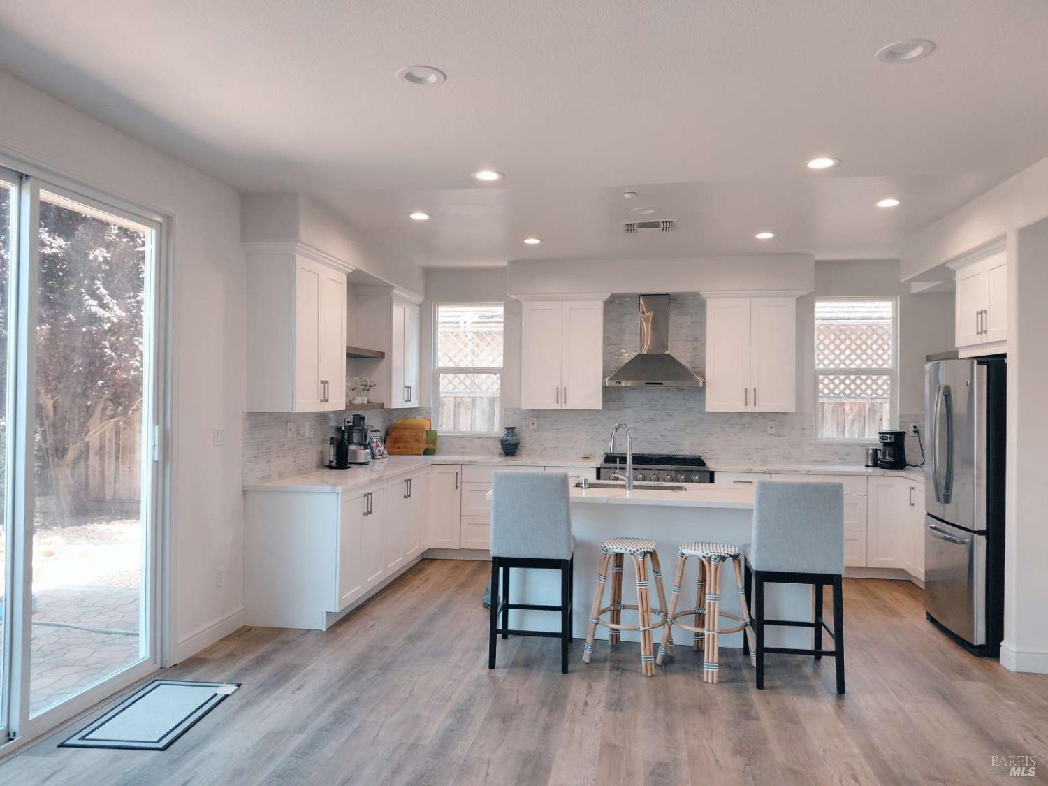 Detail Gallery Image 16 of 26 For 528 Wetlands Edge Rd, American Canyon,  CA 94503 - 4 Beds | 2/1 Baths