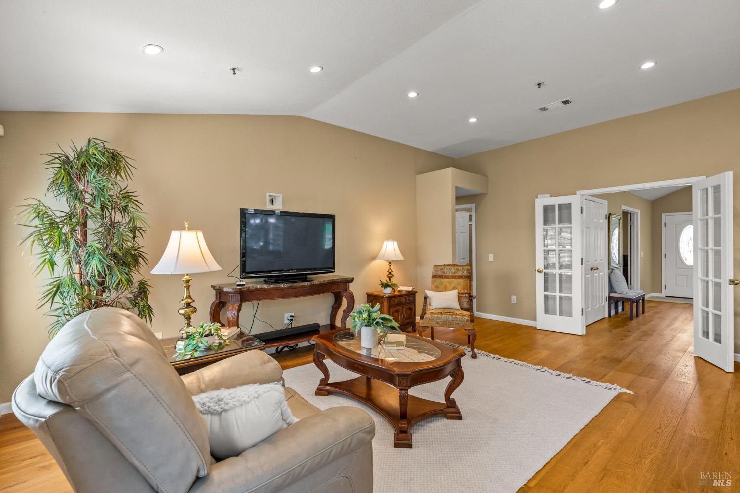 Detail Gallery Image 22 of 56 For 3321 Stratford Ct, Napa,  CA 94558 - 3 Beds | 2 Baths