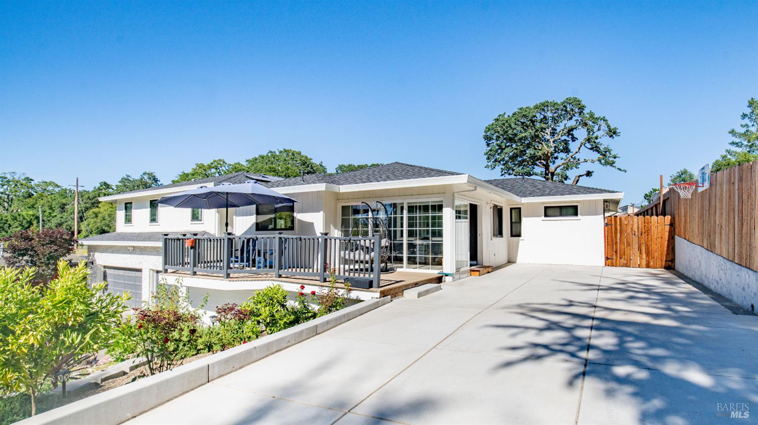 Detail Gallery Image 7 of 91 For 1081 Tamarisk Dr a,  Napa,  CA 94559 - 4 Beds | 3/1 Baths