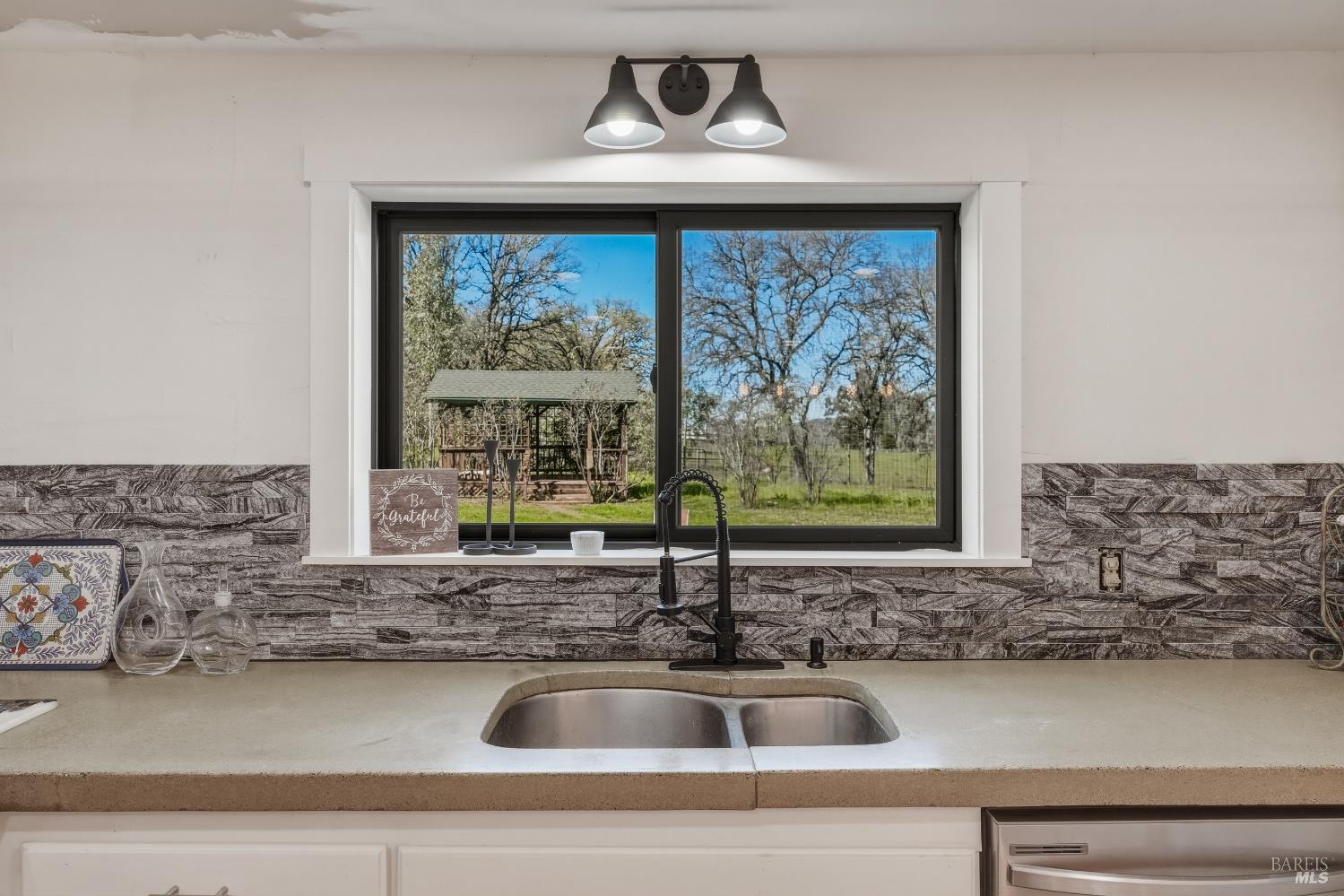 Detail Gallery Image 25 of 75 For 1001 Louis Way, Lakeport,  CA 95453 - 3 Beds | 2/1 Baths