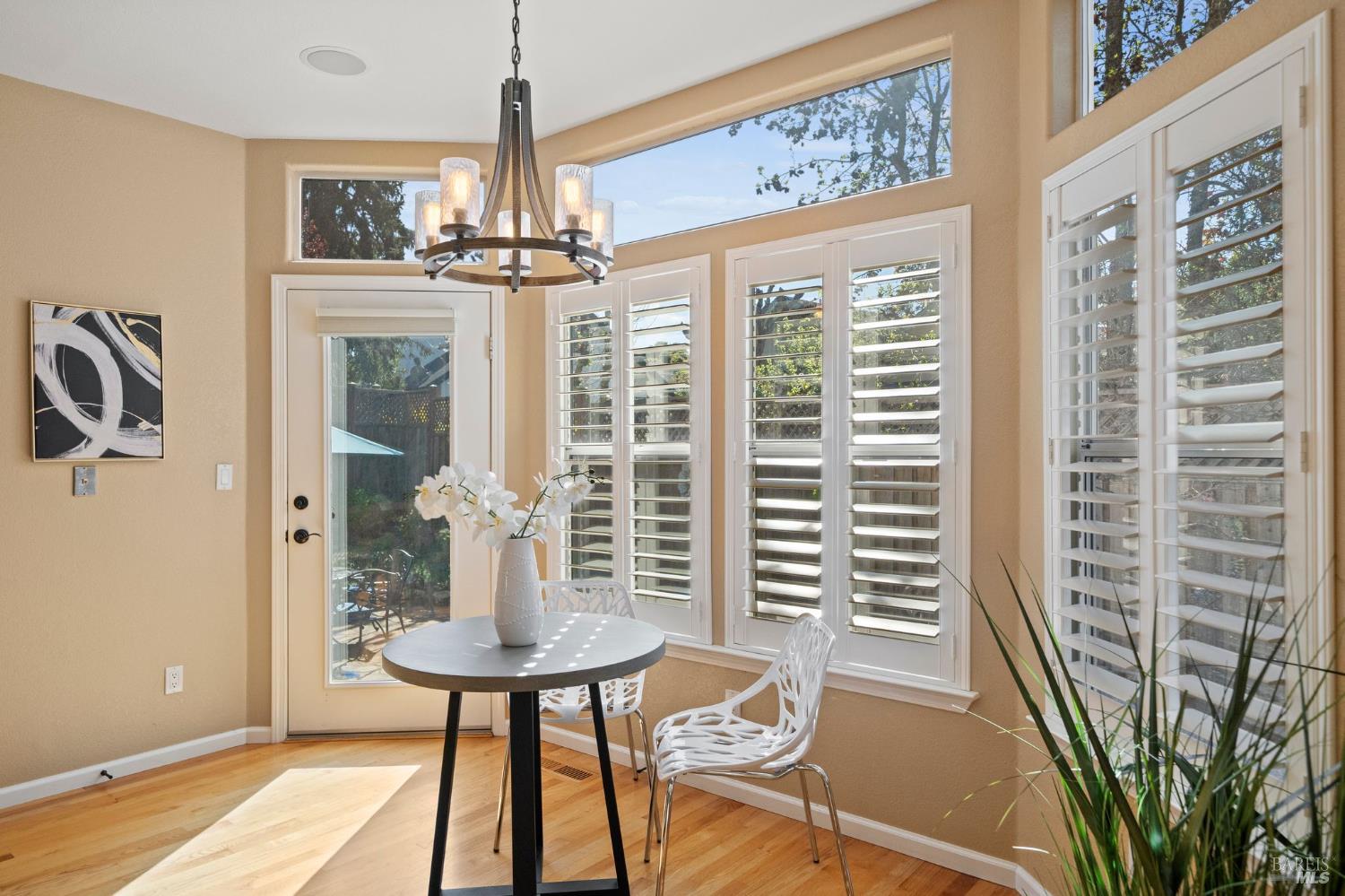 Detail Gallery Image 24 of 72 For 4706 Devonshire Pl, Santa Rosa,  CA 95405 - 5 Beds | 3 Baths