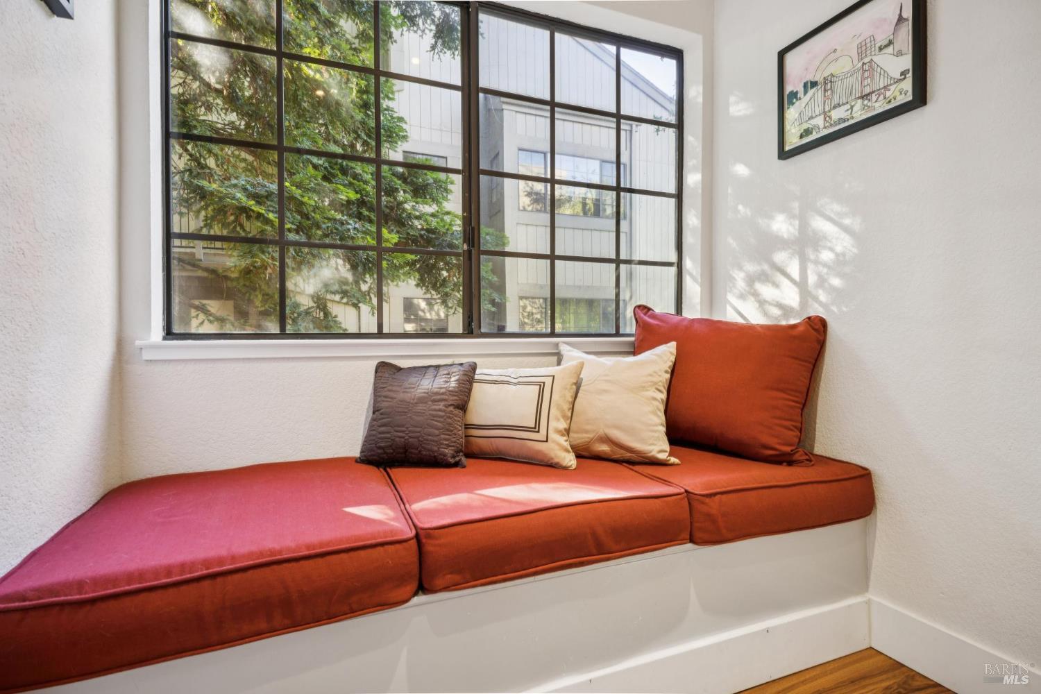 Detail Gallery Image 18 of 32 For 166 Pelican Ln, Novato,  CA 94949 - 4 Beds | 2/1 Baths