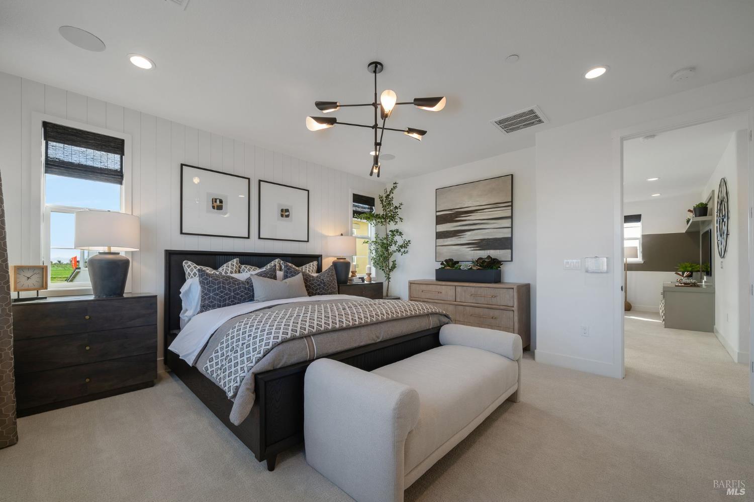 Detail Gallery Image 25 of 39 For 516 Eagle Cir, Oakley,  CA 94561 - 5 Beds | 3 Baths