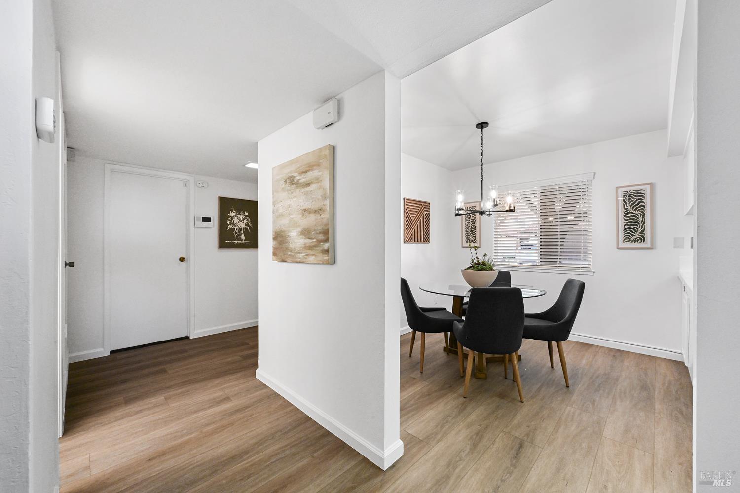 Detail Gallery Image 3 of 37 For 91 Grande Paseo Unkn, San Rafael,  CA 94903 - 4 Beds | 2/1 Baths