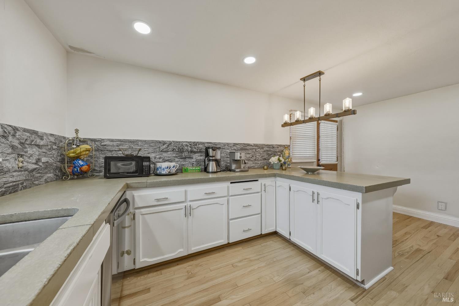 Detail Gallery Image 24 of 75 For 1001 Louis Way, Lakeport,  CA 95453 - 3 Beds | 2/1 Baths