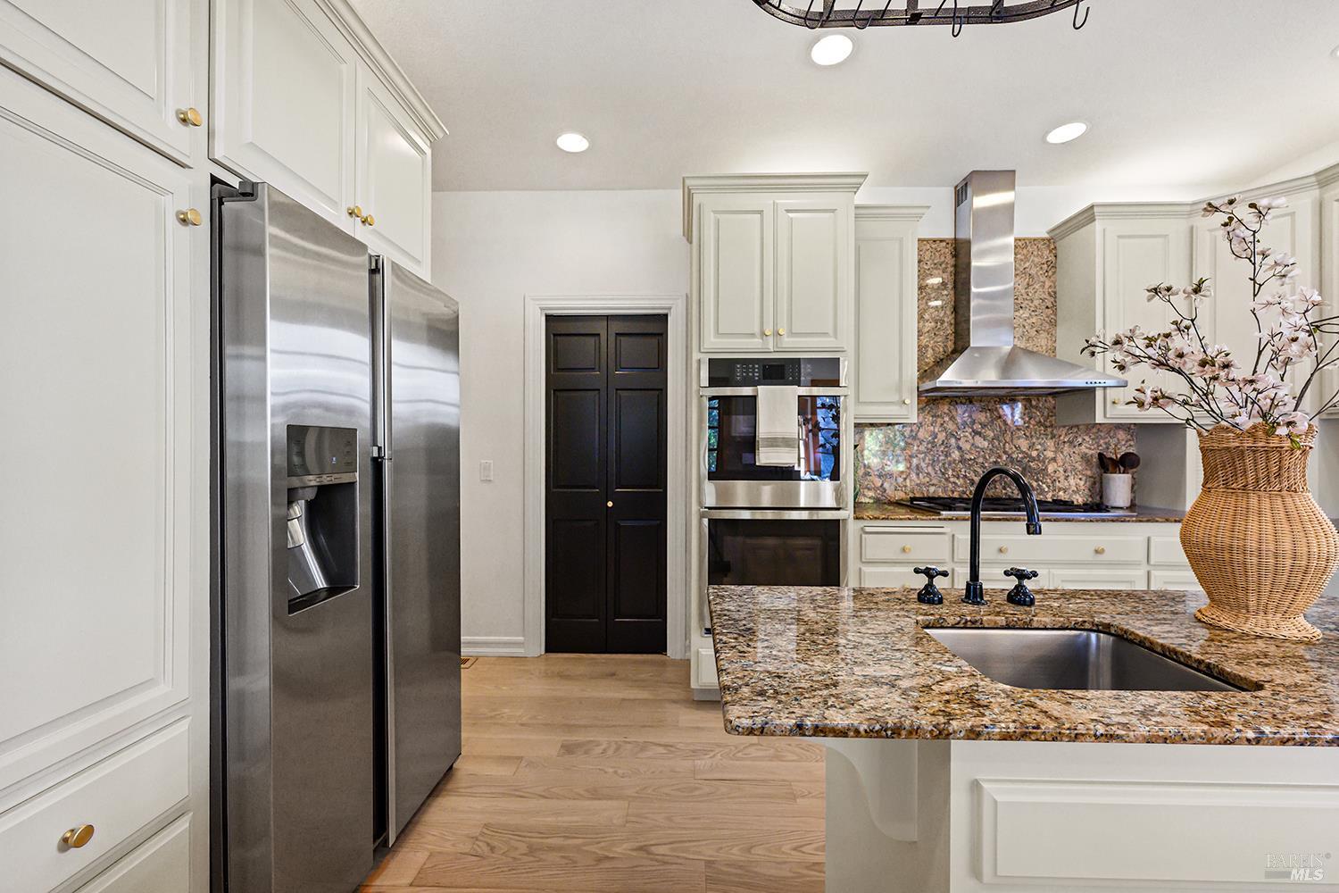 Detail Gallery Image 21 of 61 For 735 Johnson St, Healdsburg,  CA 95448 - 3 Beds | 2 Baths